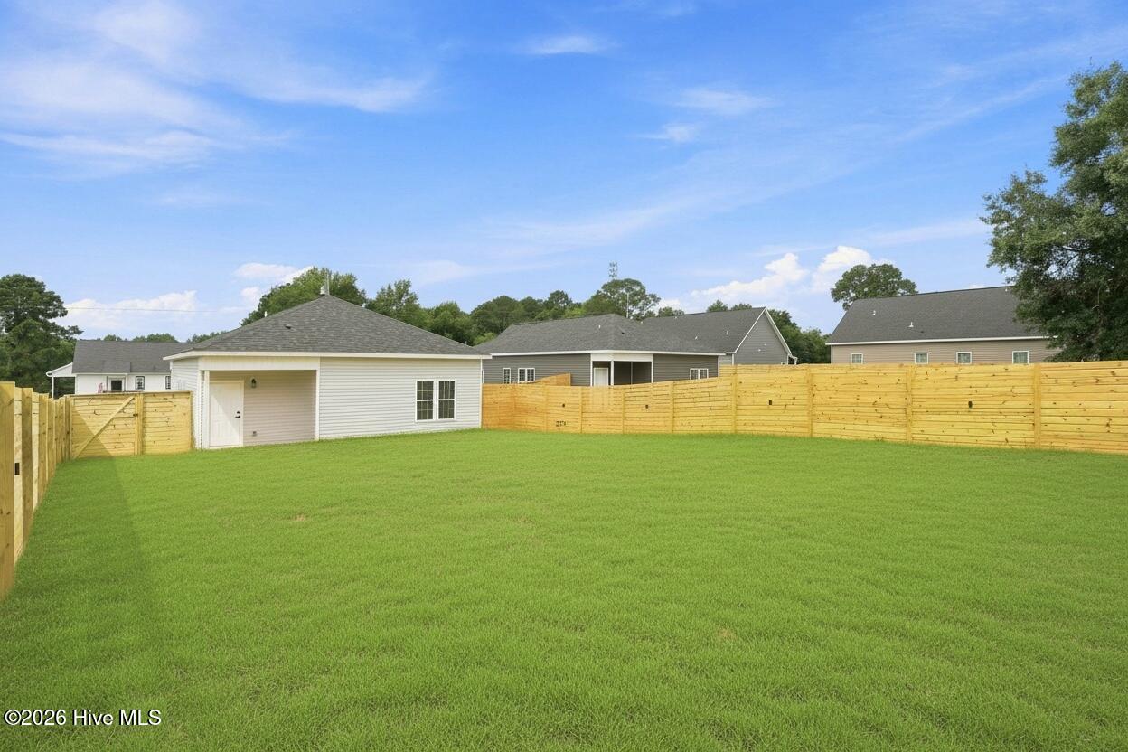 4th image of 802 Holmes St, Clinton, NC 28328 | MLS# 100548606