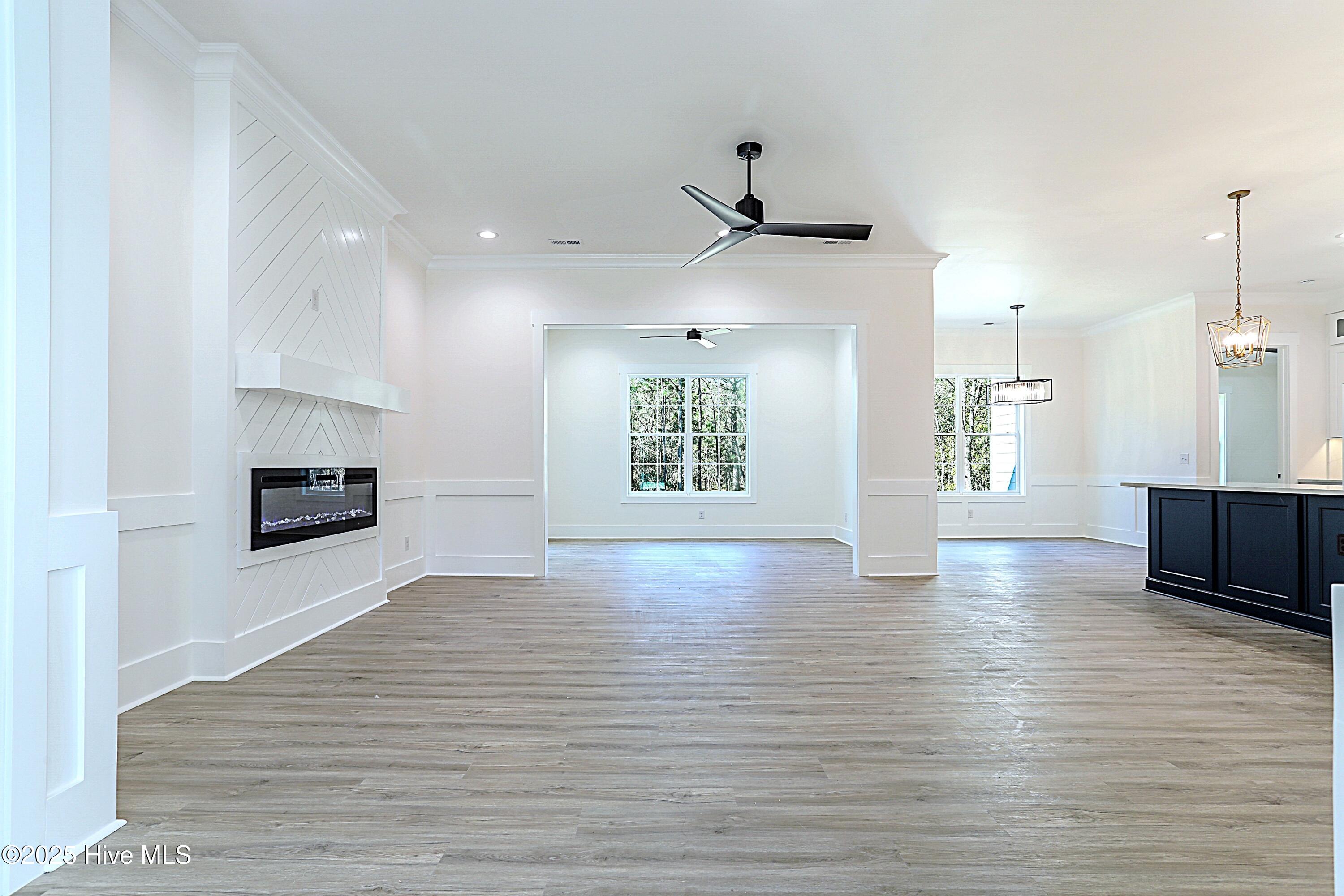 100535738 | Photo 17