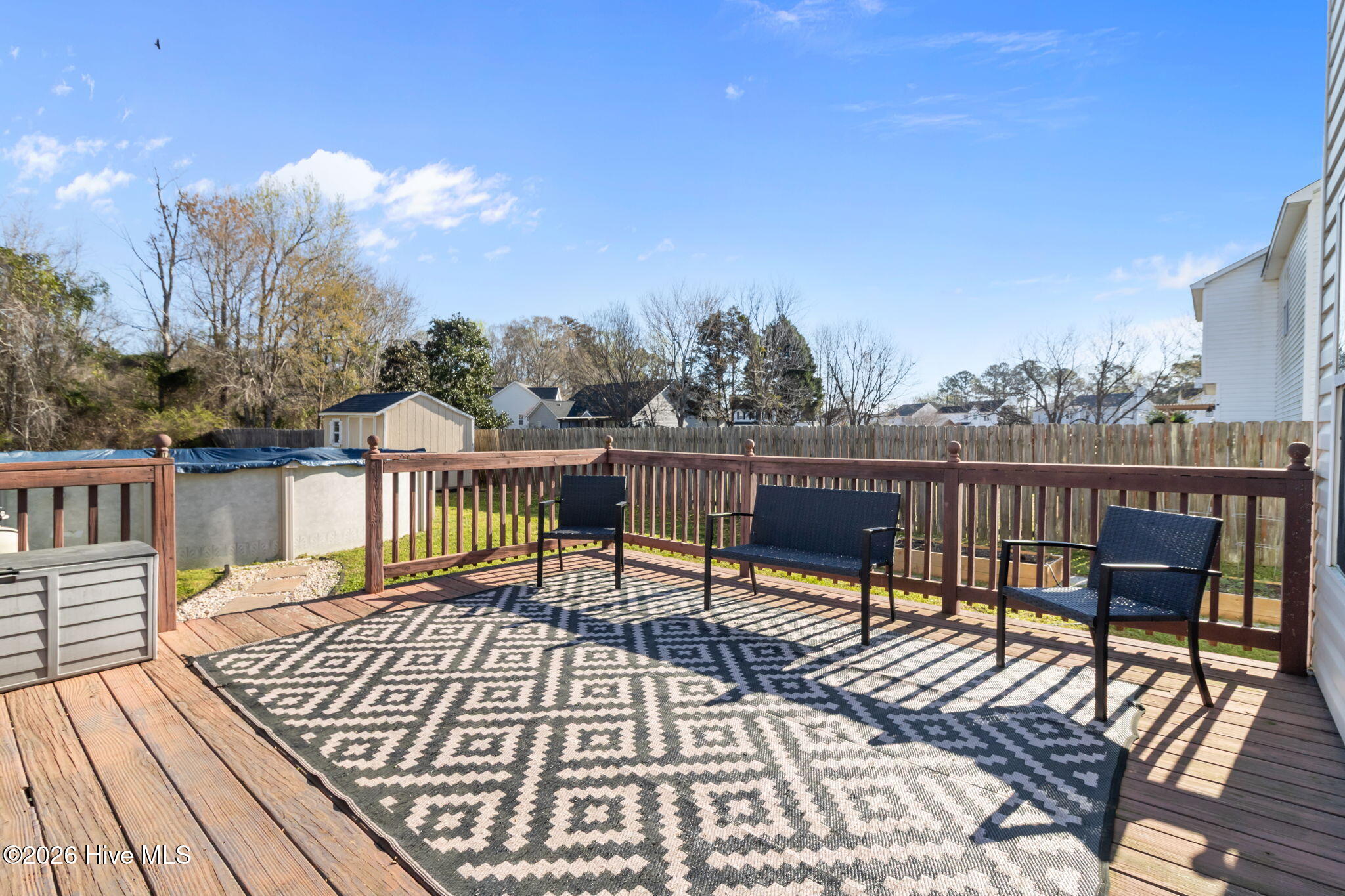 100561943 | Photo 37