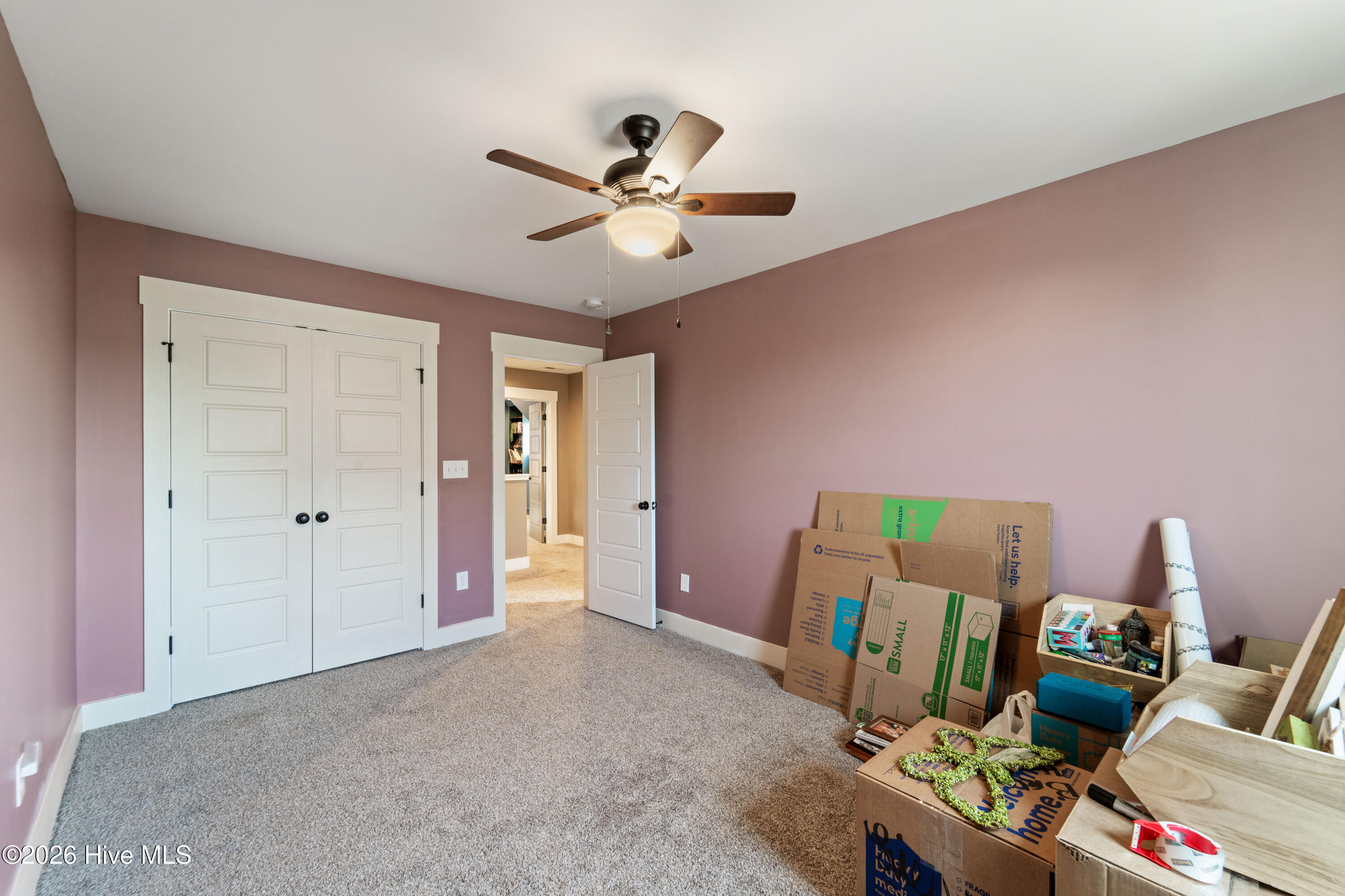 100549687 | Photo 41