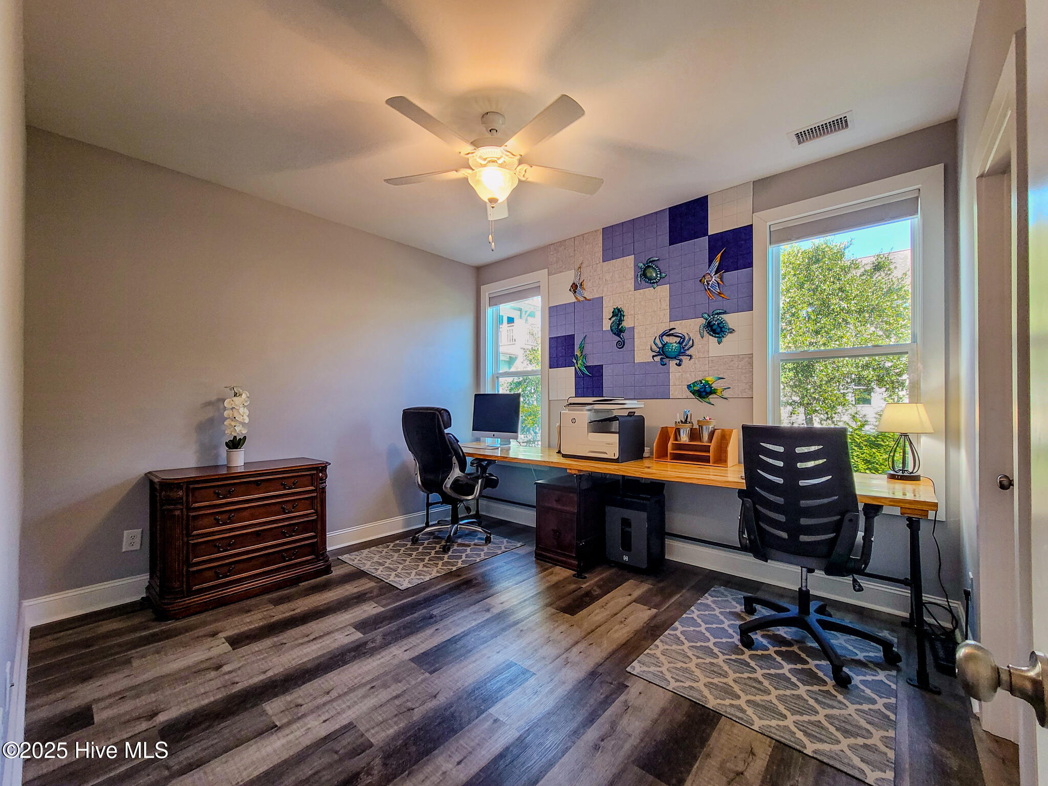 100538733 | Photo 34