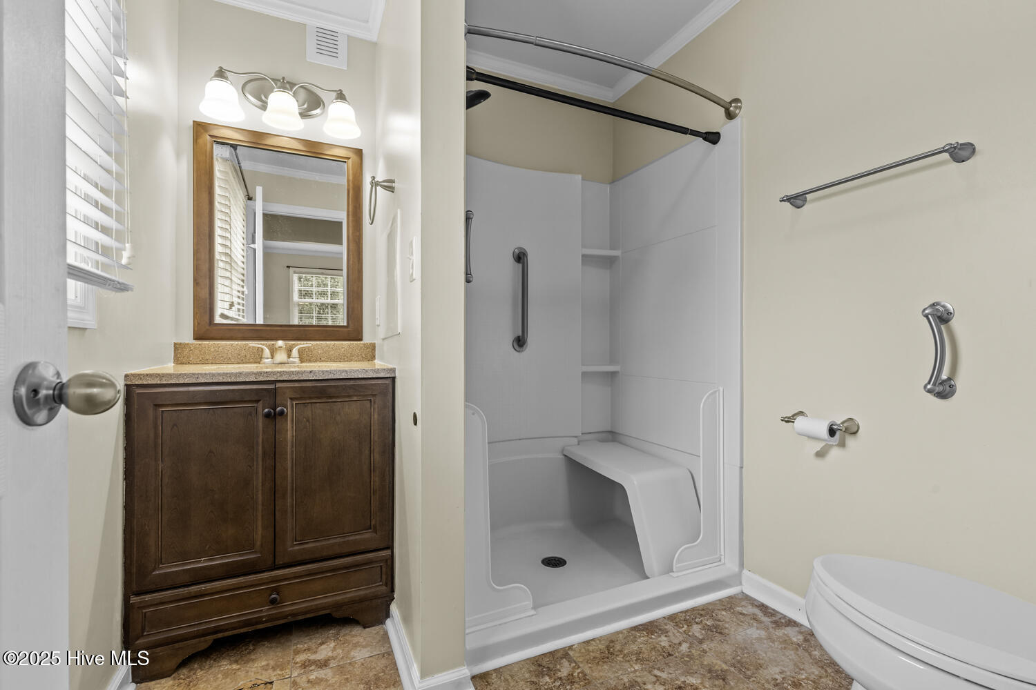 100530678 | Photo 28