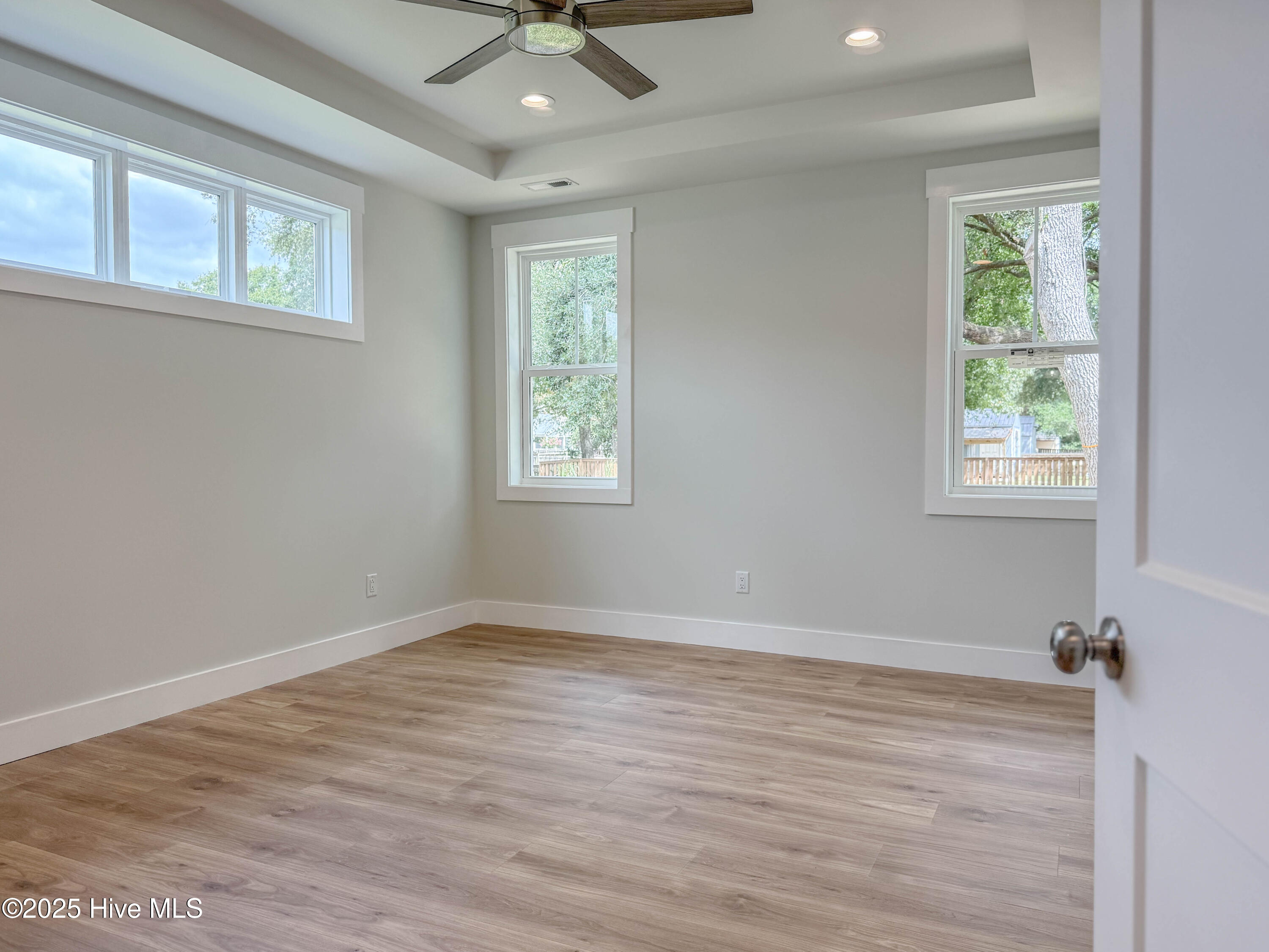 100529852 | Photo 24