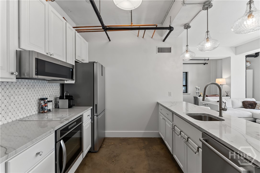 131 Broad Street E 301