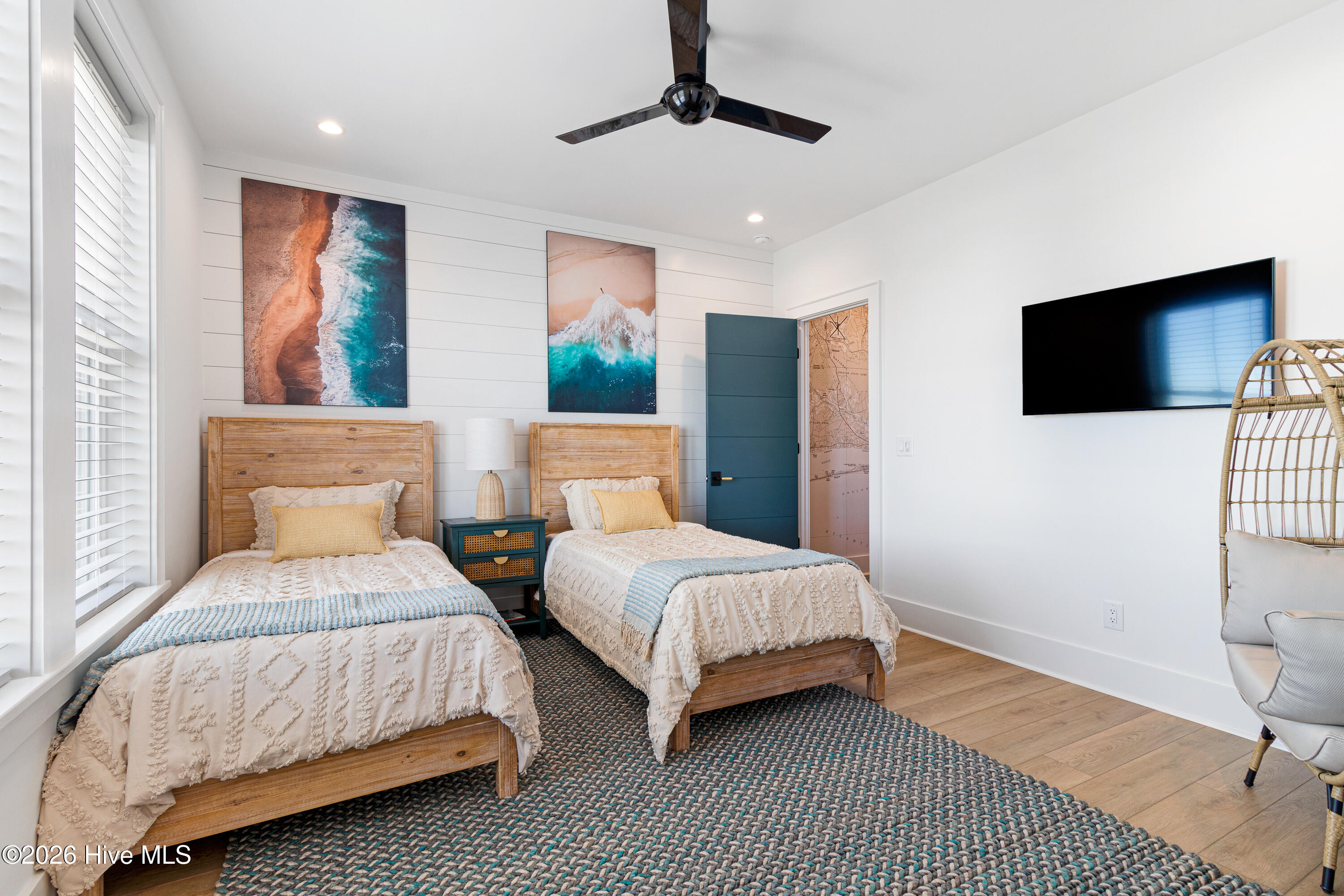 100567195 | Photo 31