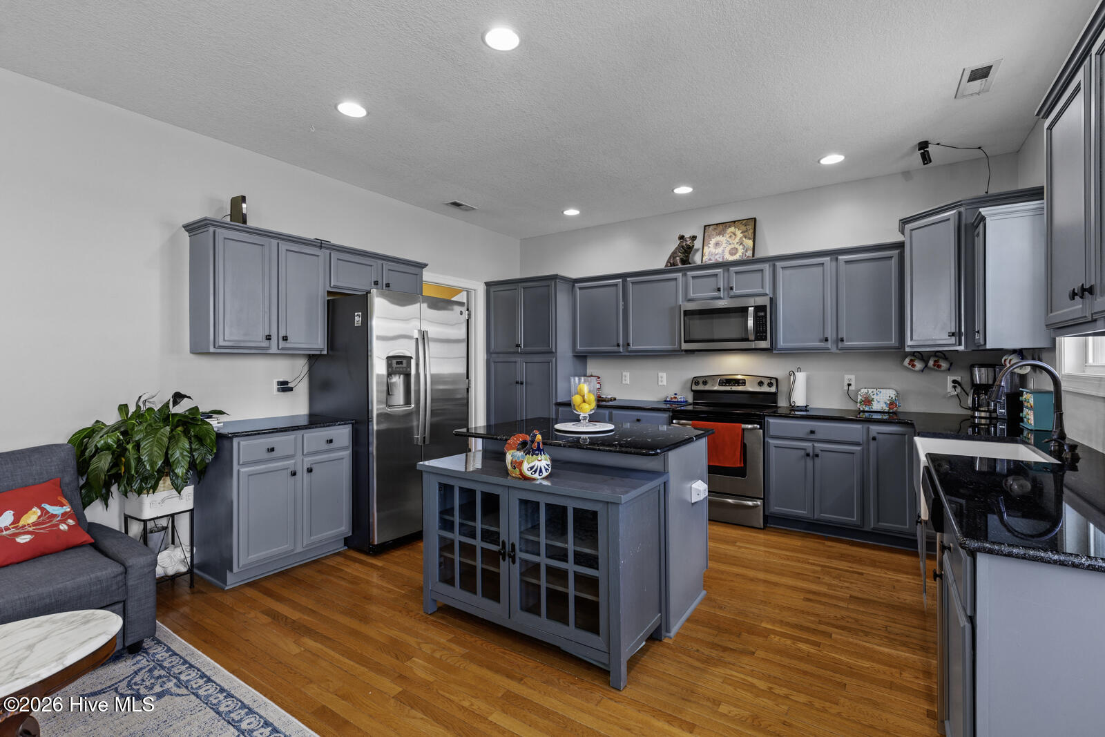 100564788 | Photo 11