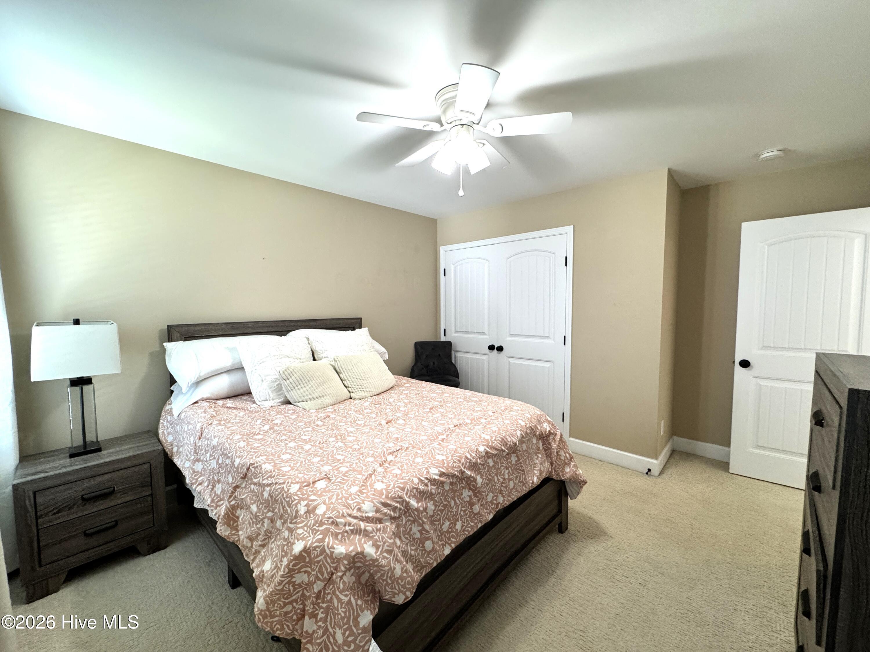 100570620 | Photo 25