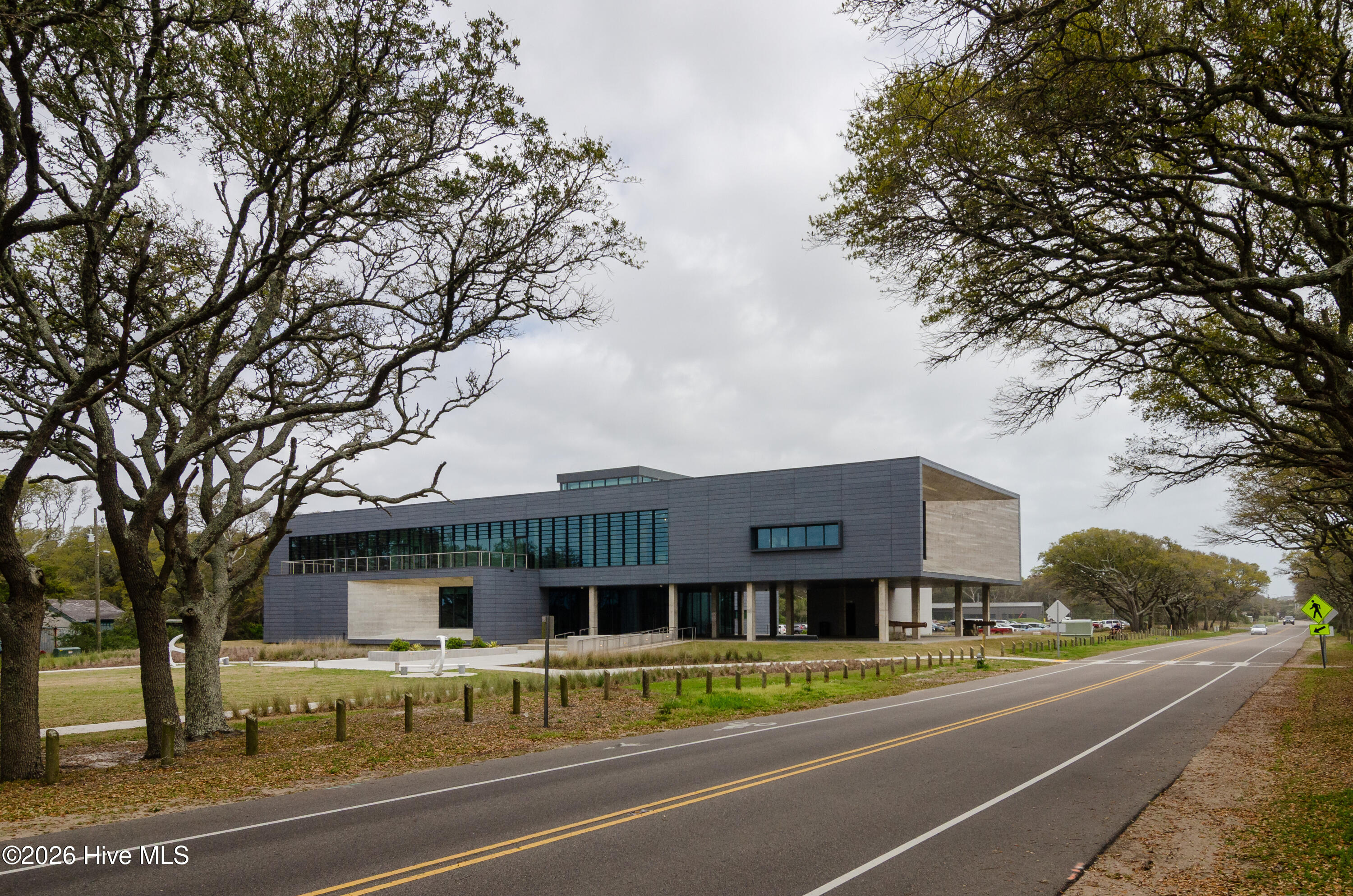 100557197 | Photo 38