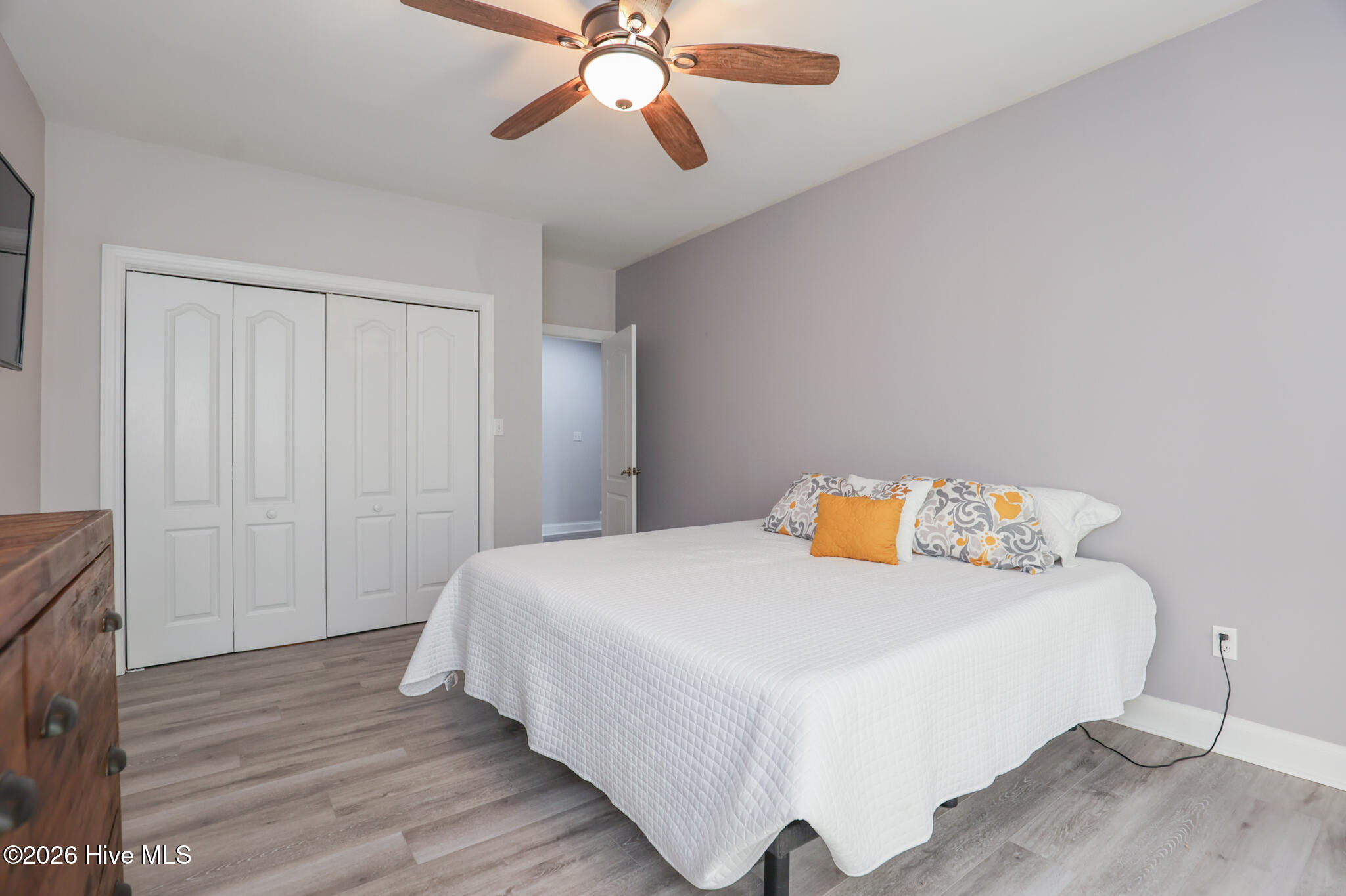 100556044 | Photo 52