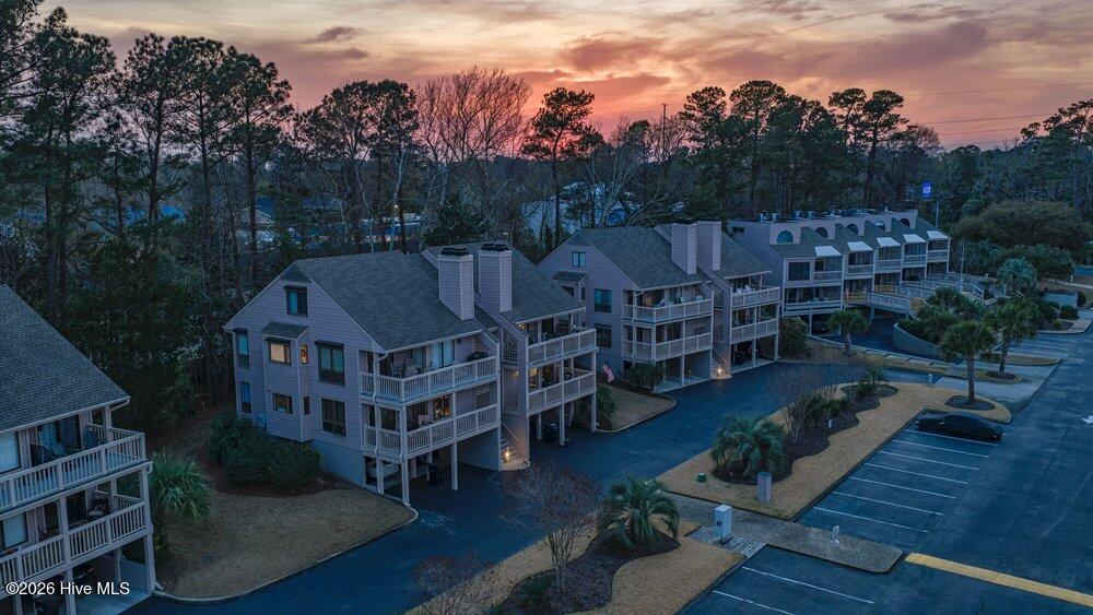 100562506 | Photo 41