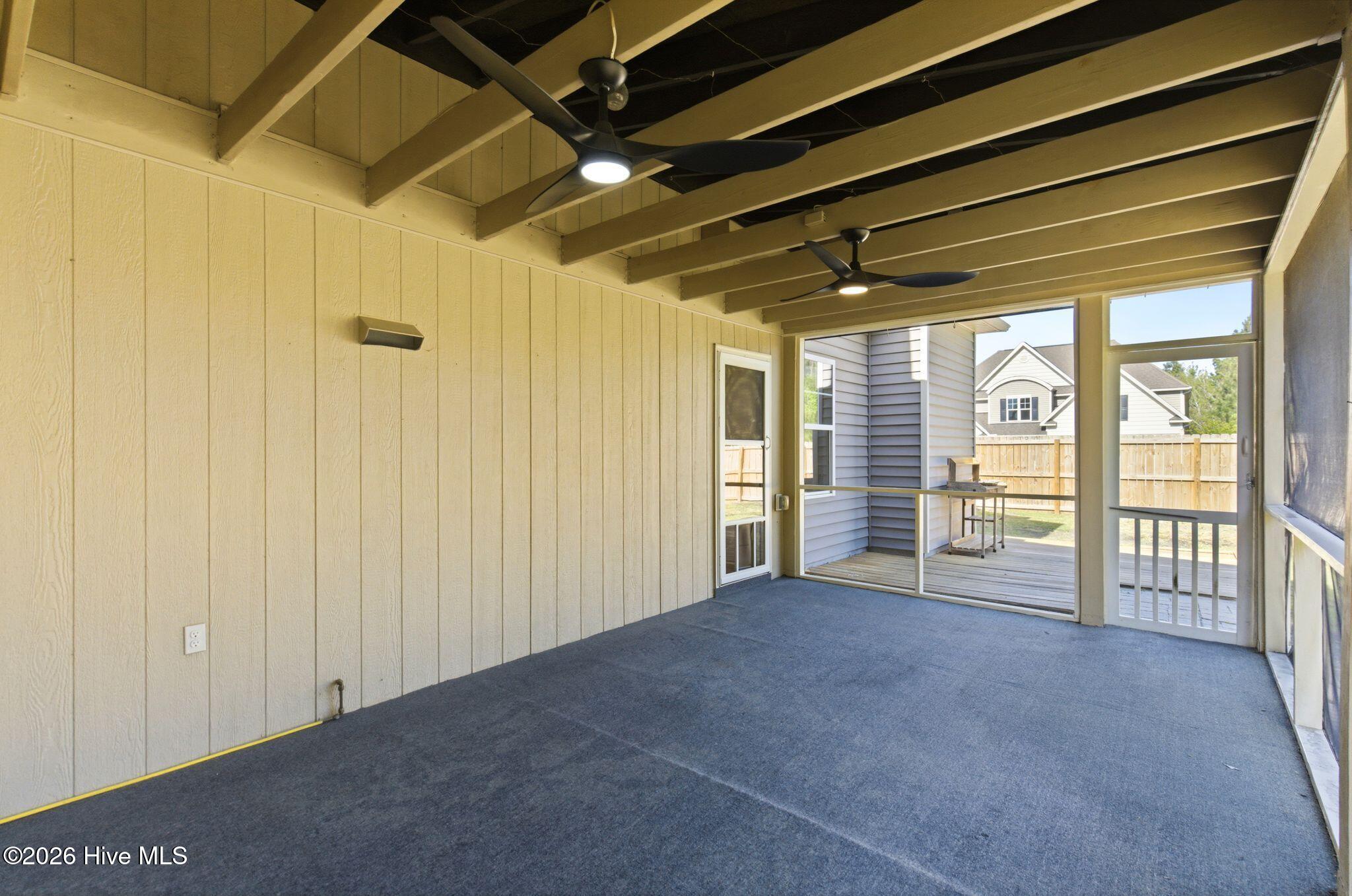 100566859 | Photo 56