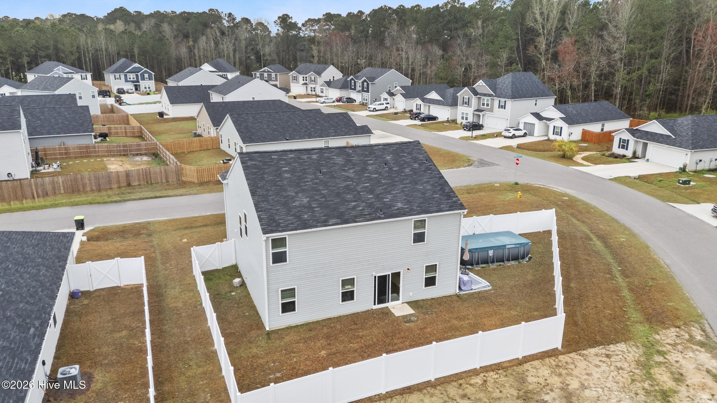 100561972 | Photo 52