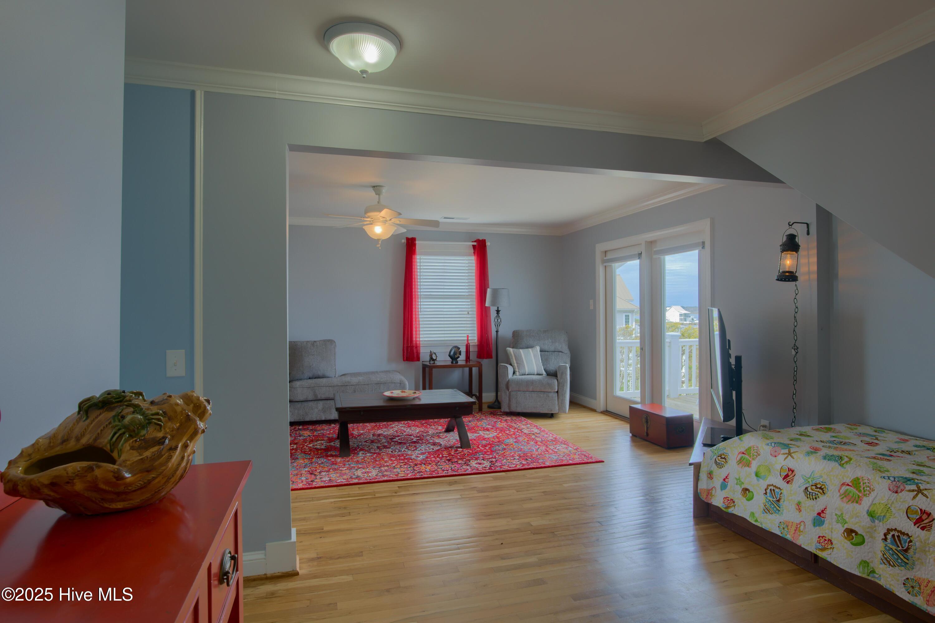 100520449 | Photo 42