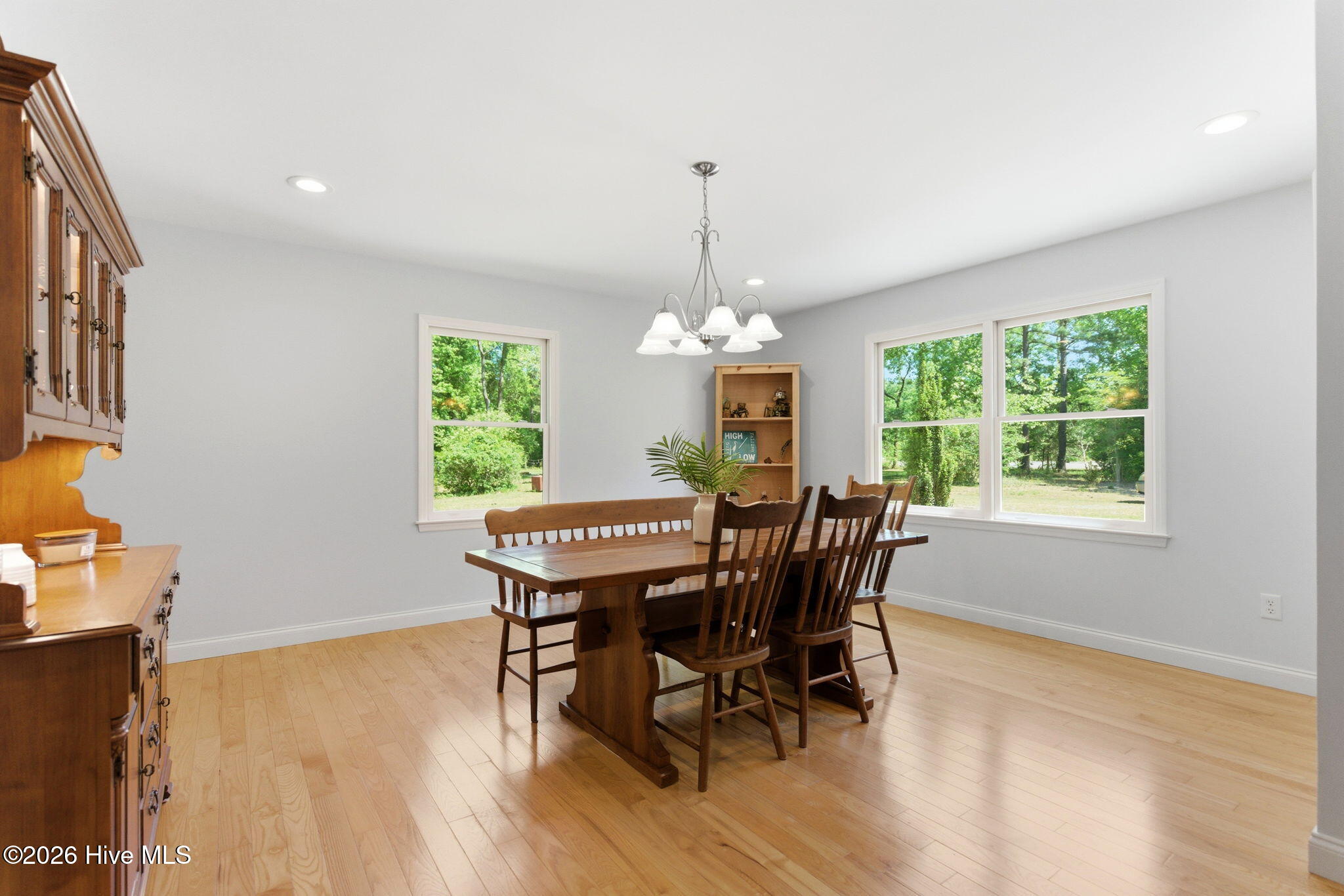 100569907 | Photo 12