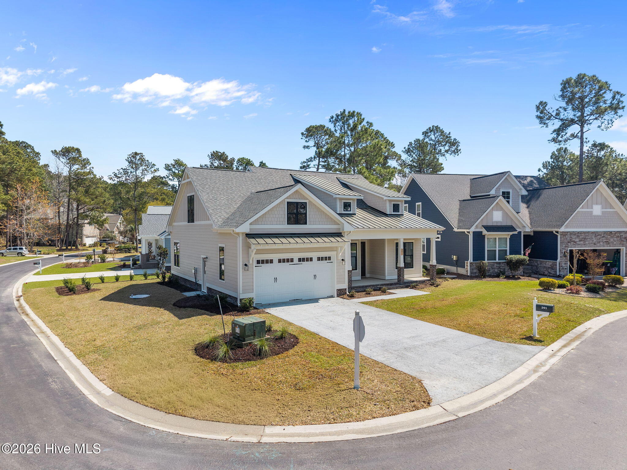 100564370 | Photo 53