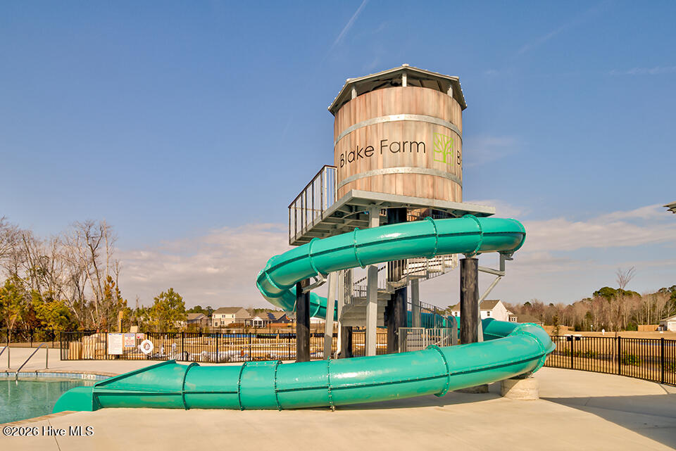 100557891 | Photo 34