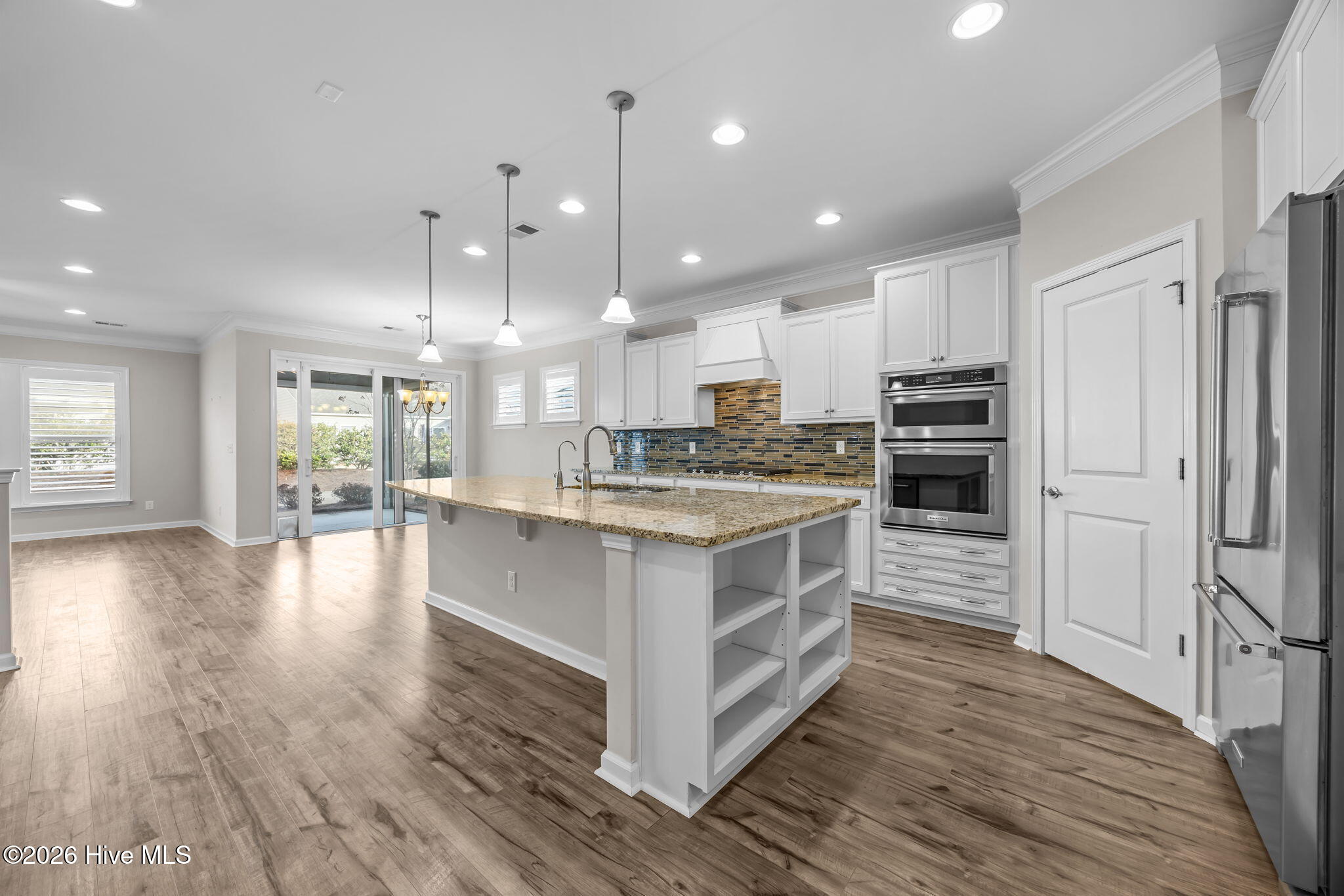 100552007 | Photo 29