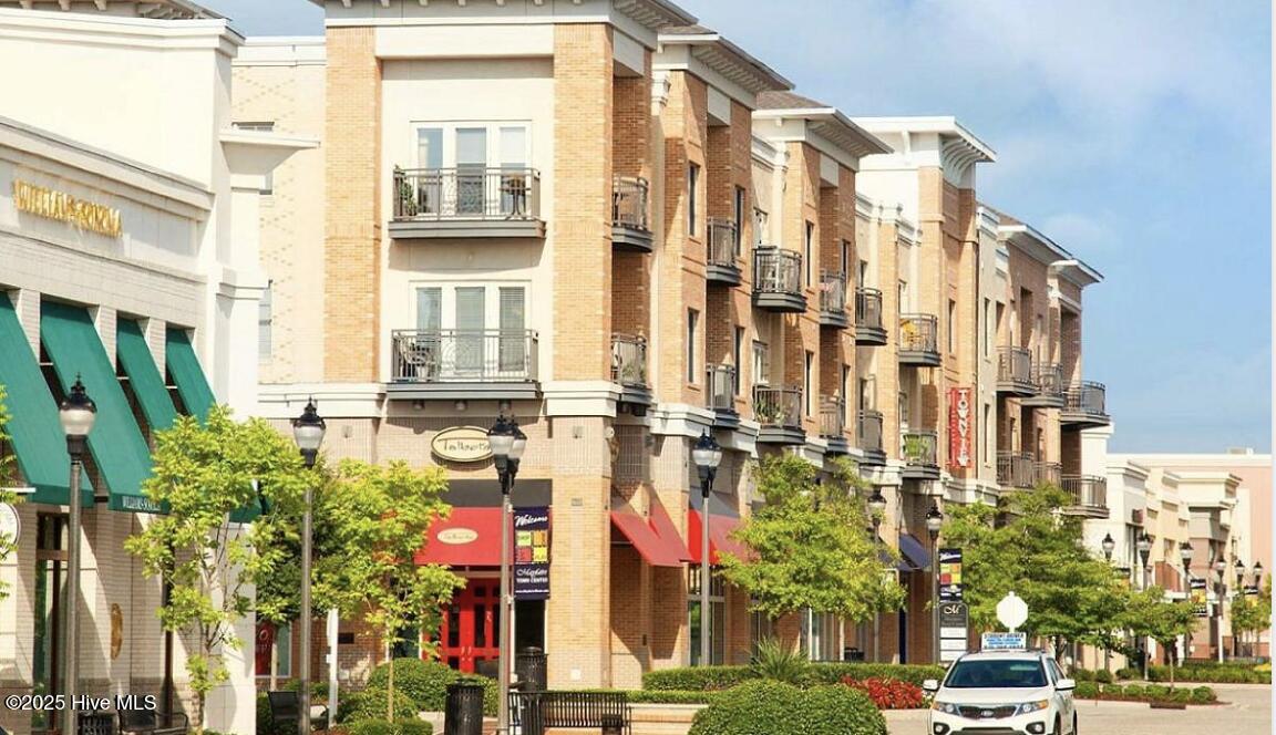 100541360 | Photo 64