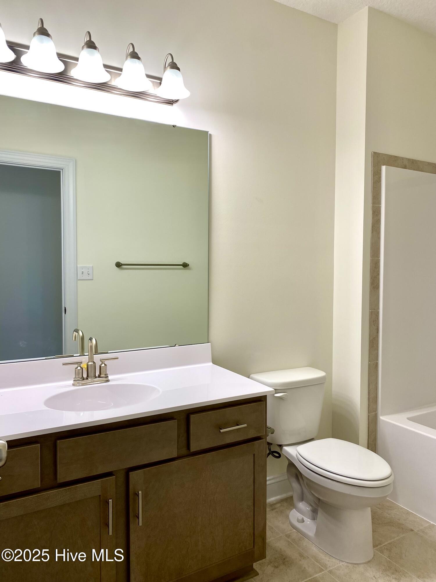 100483147 | Photo 26