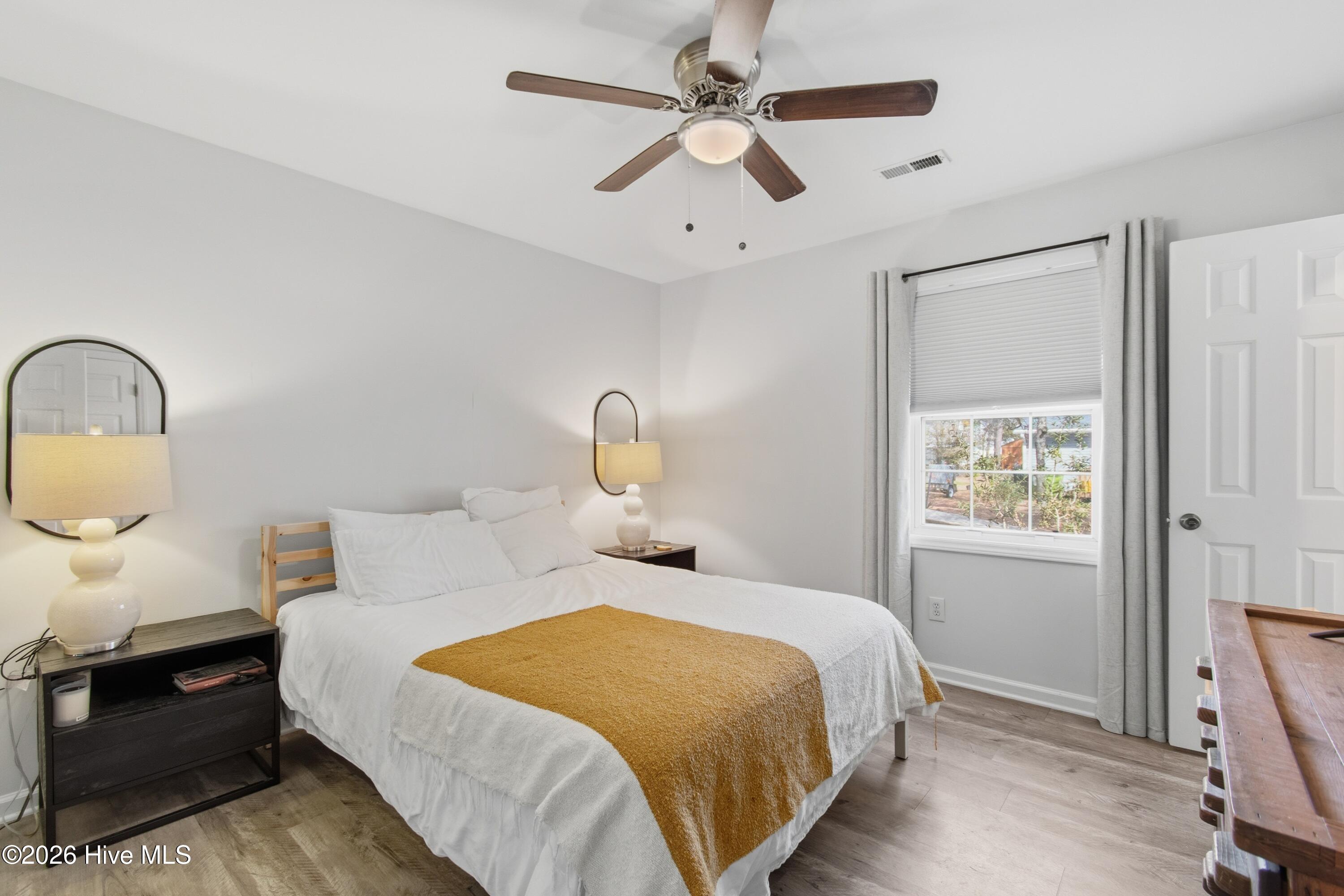 100561306 | Photo 27