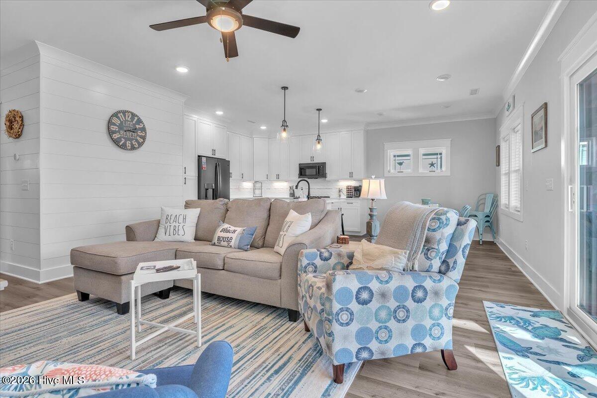 100565716 | Photo 27