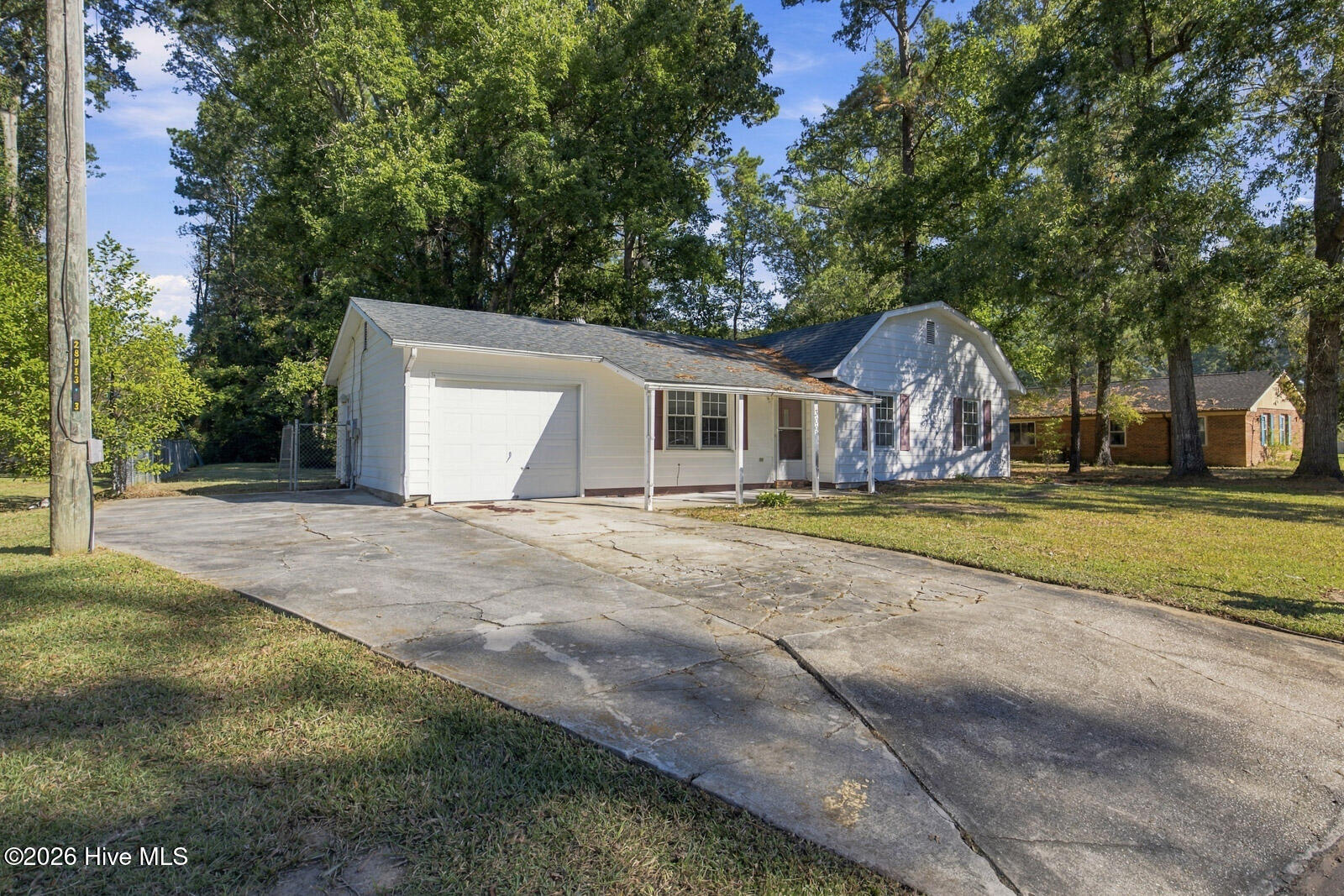 Photo 2 of Single family home for sale at 309 Kenwood Dr, Jacksonville, NC 28540 | MLS# 100613249 | Listing updated on 2026-10-29