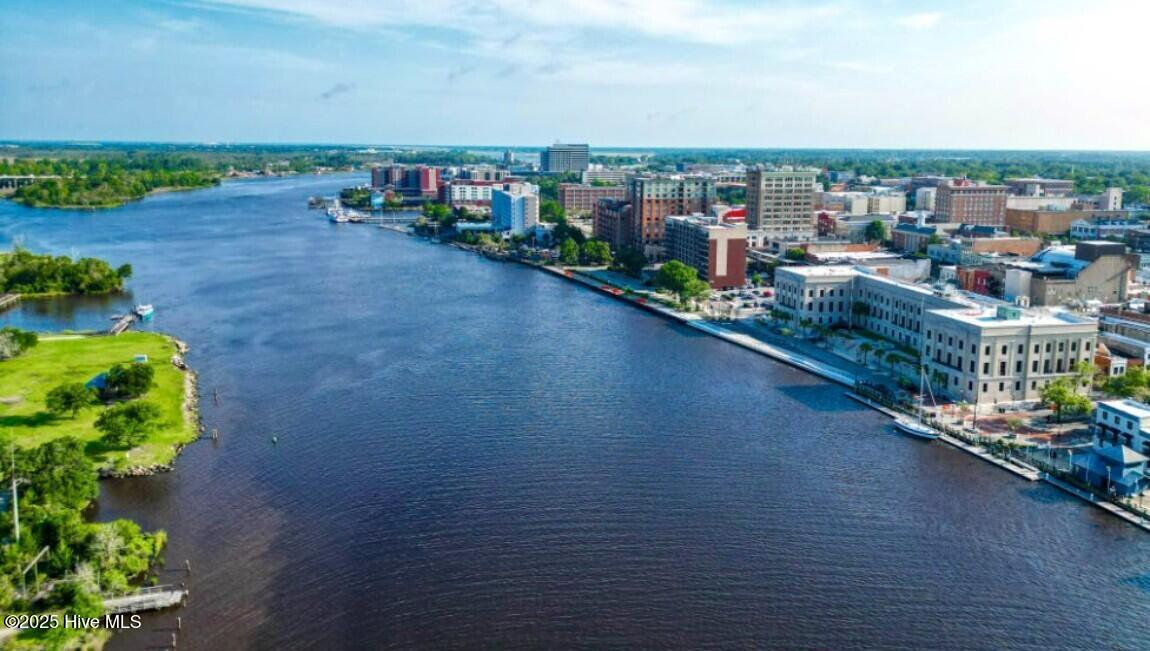 100520275 | Photo 37