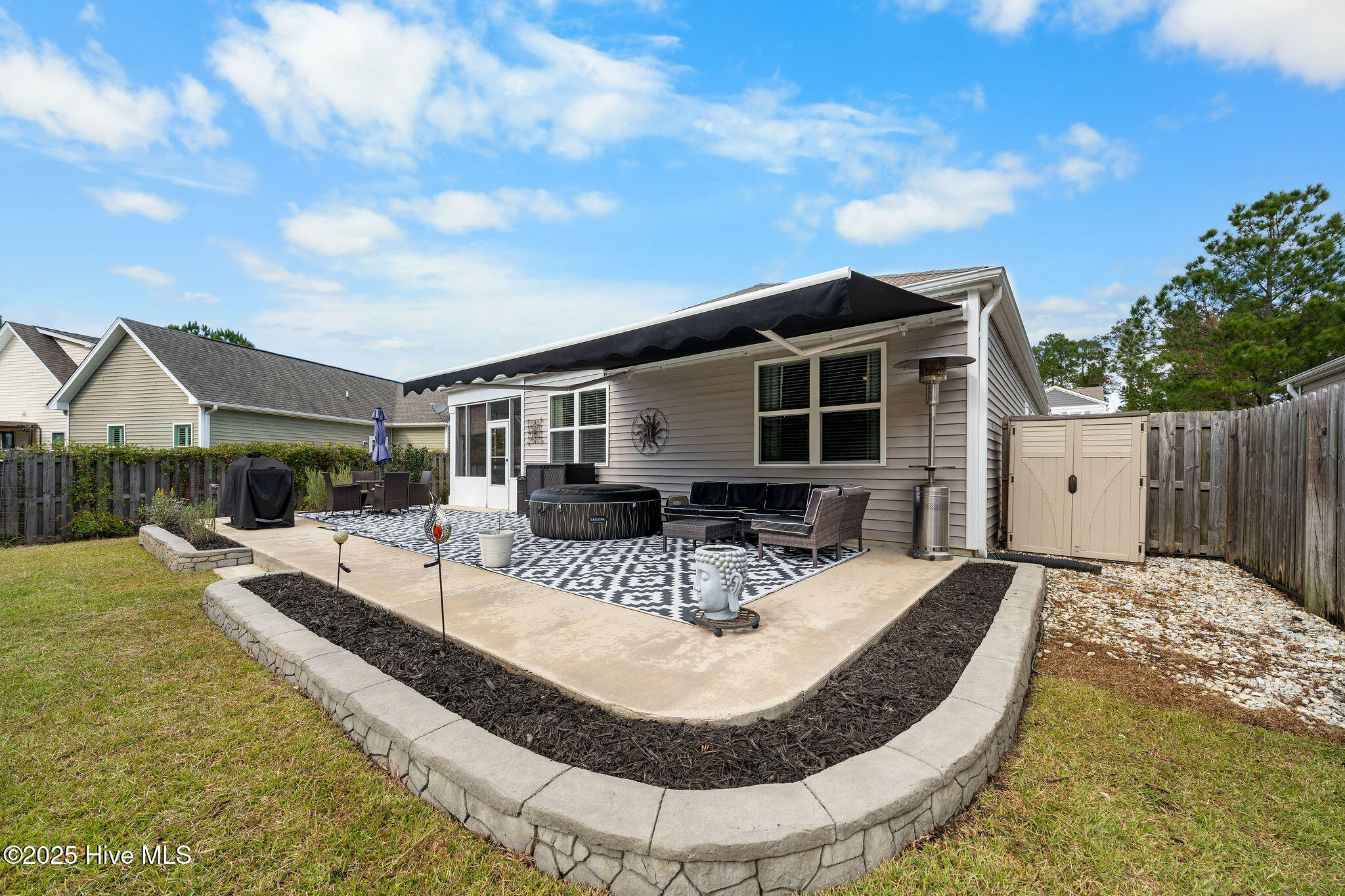 100539651 | Photo 40