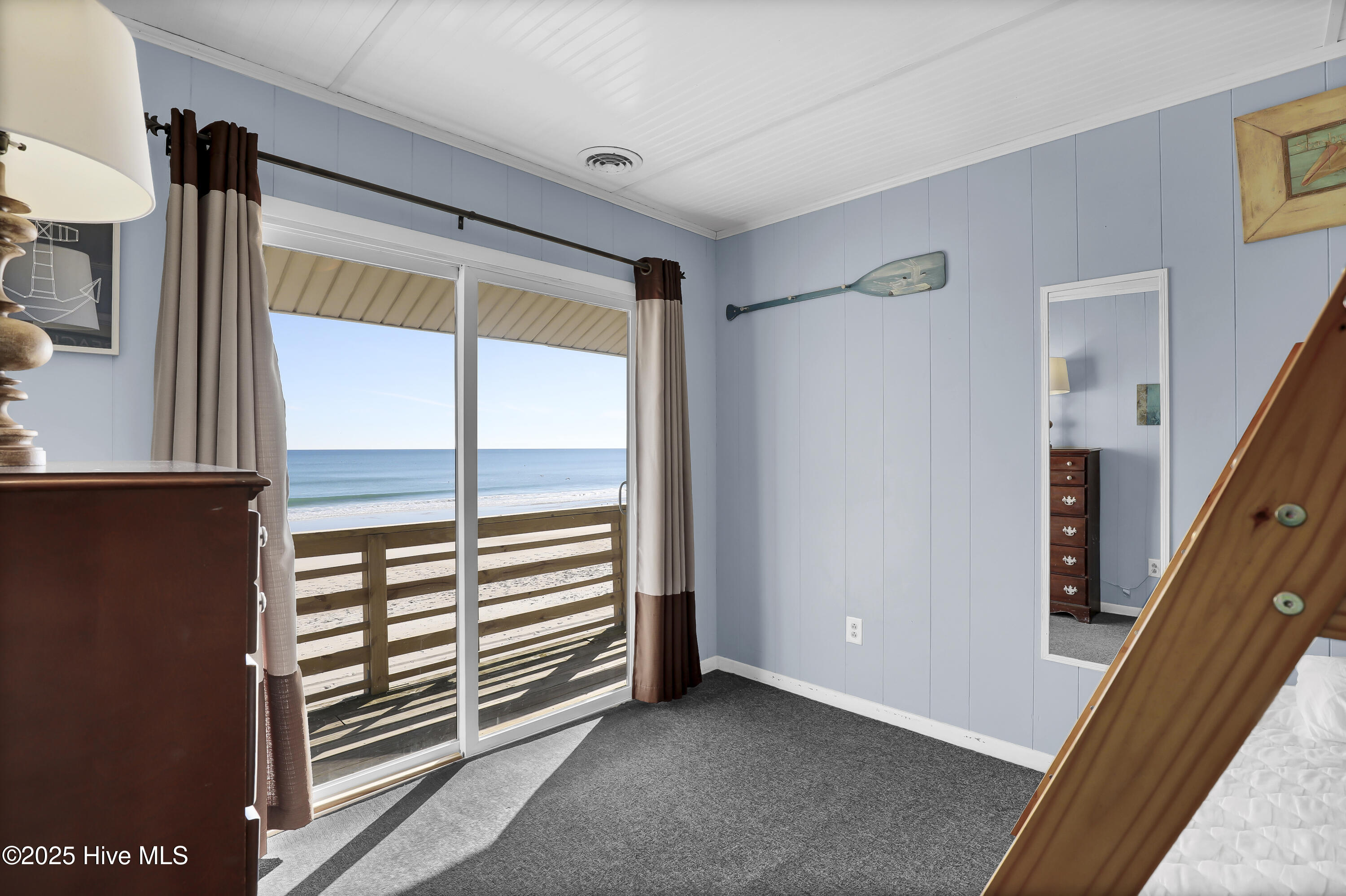 100518546 | Photo 18