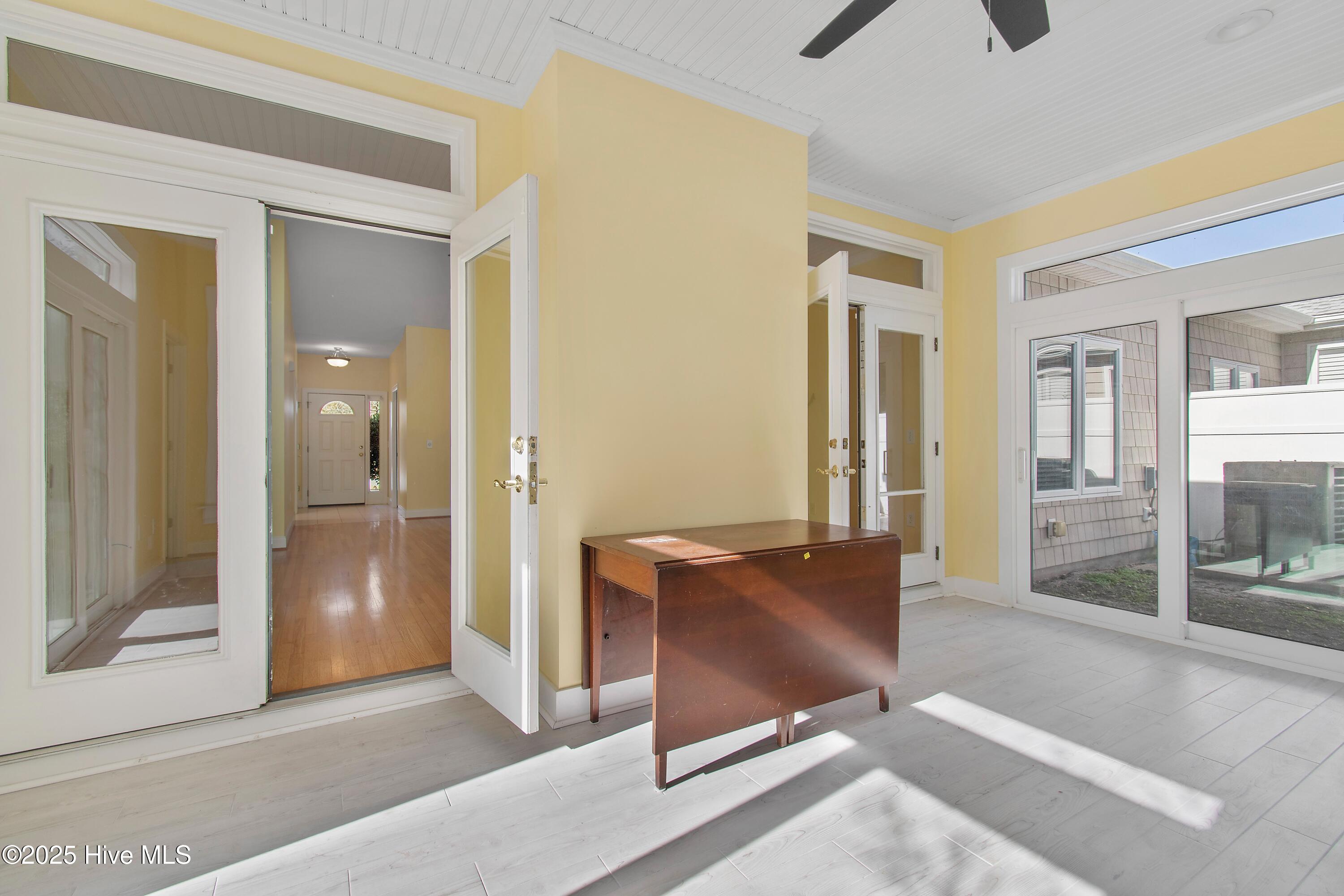 100546461 | Photo 21