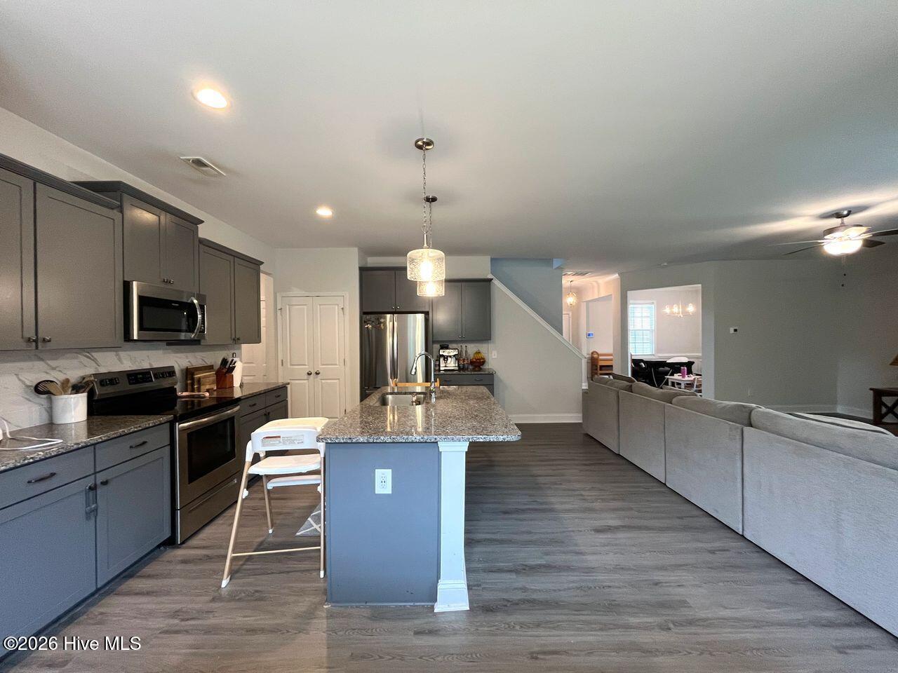 211 kitchen