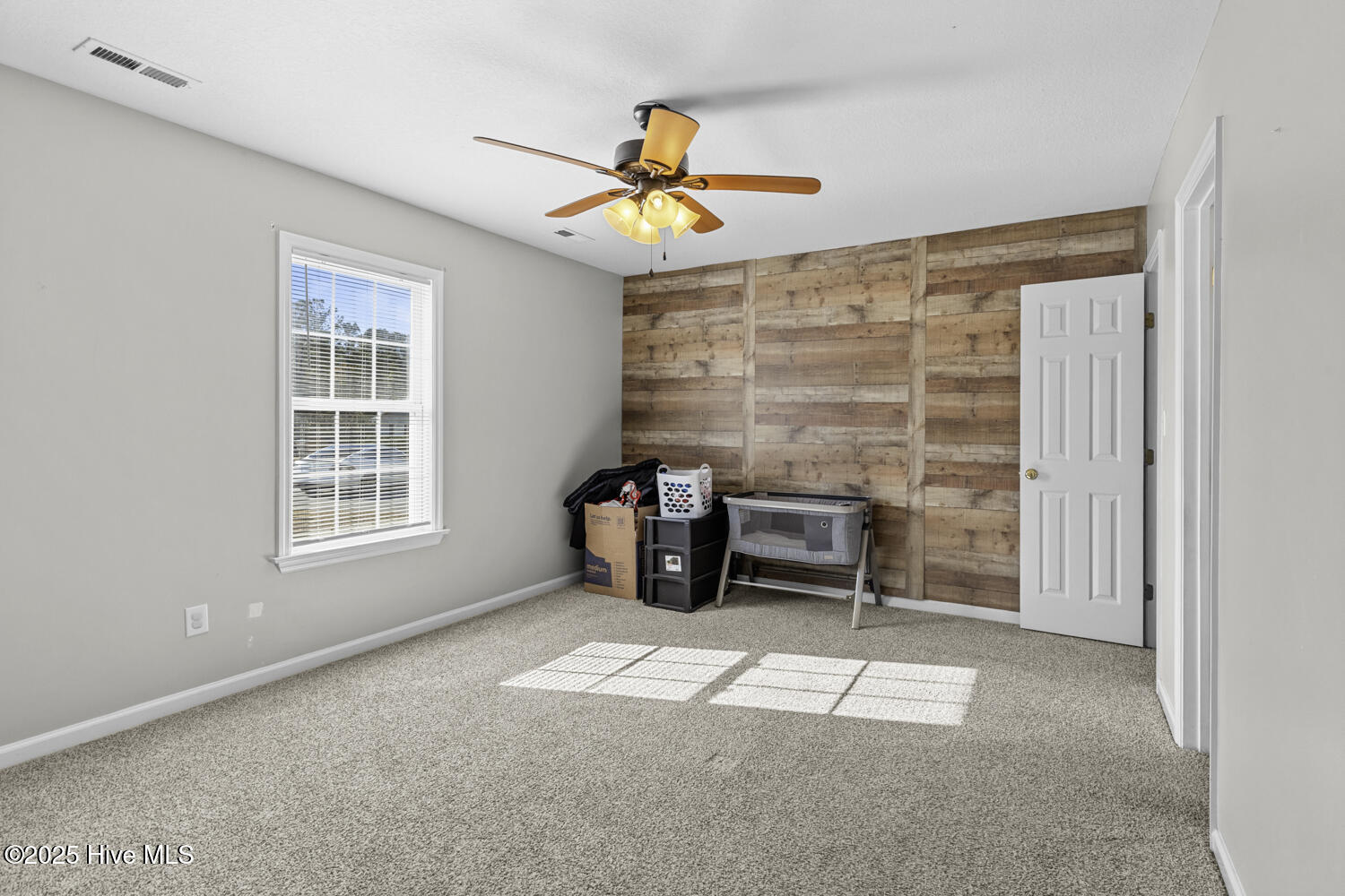 100545321 | Photo 20