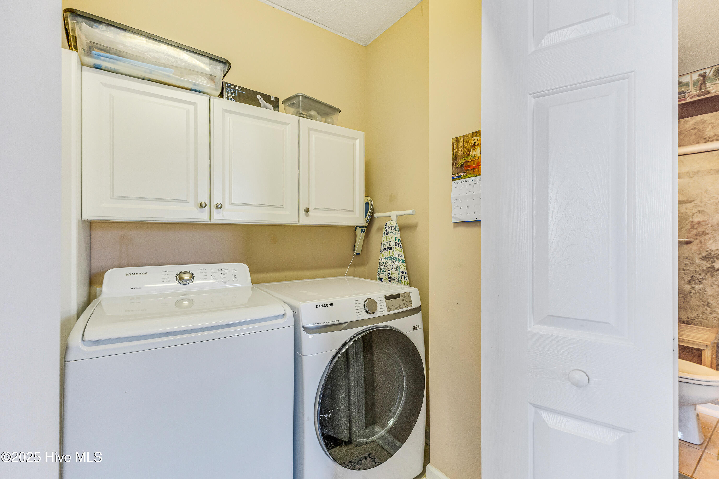 100544193 | Photo 25