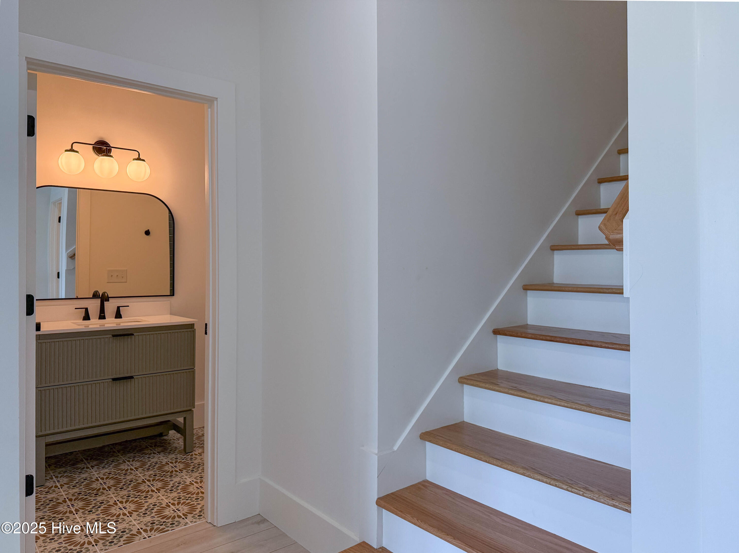 100539536 | Photo 69