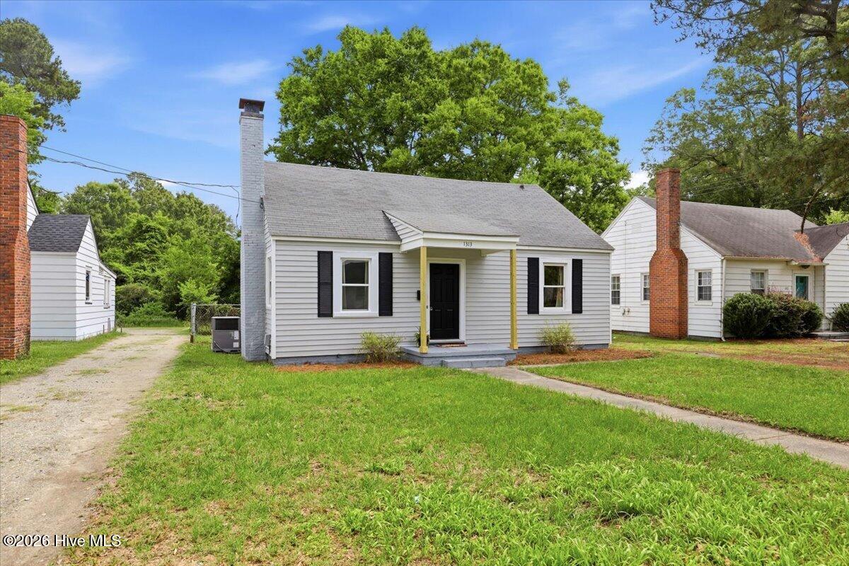 02-1313 Maple St-2
