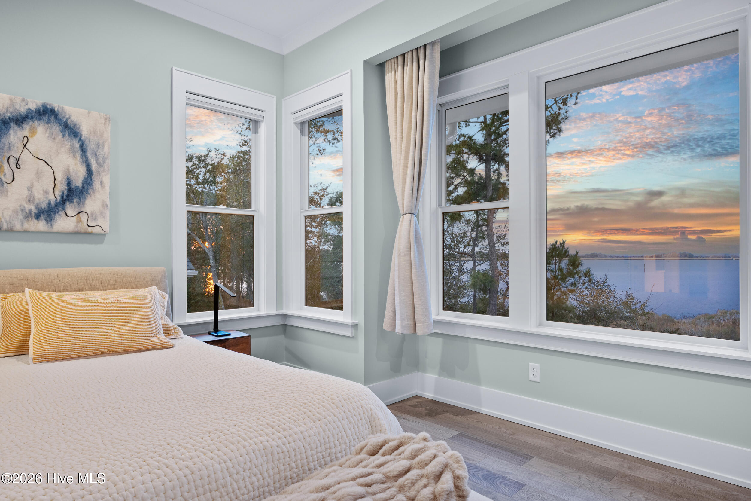 100553352 | Photo 68