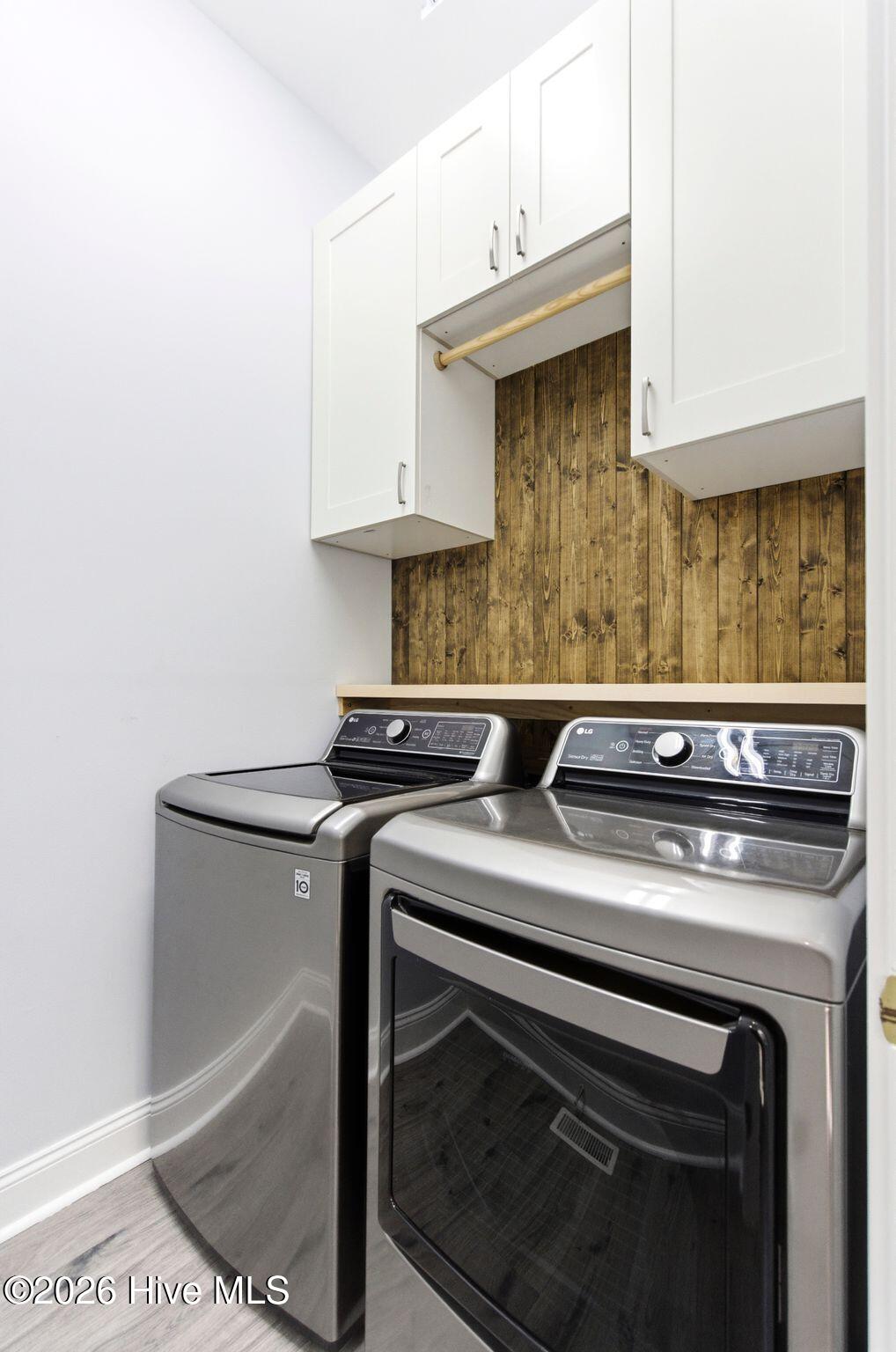 100567139 | Photo 43