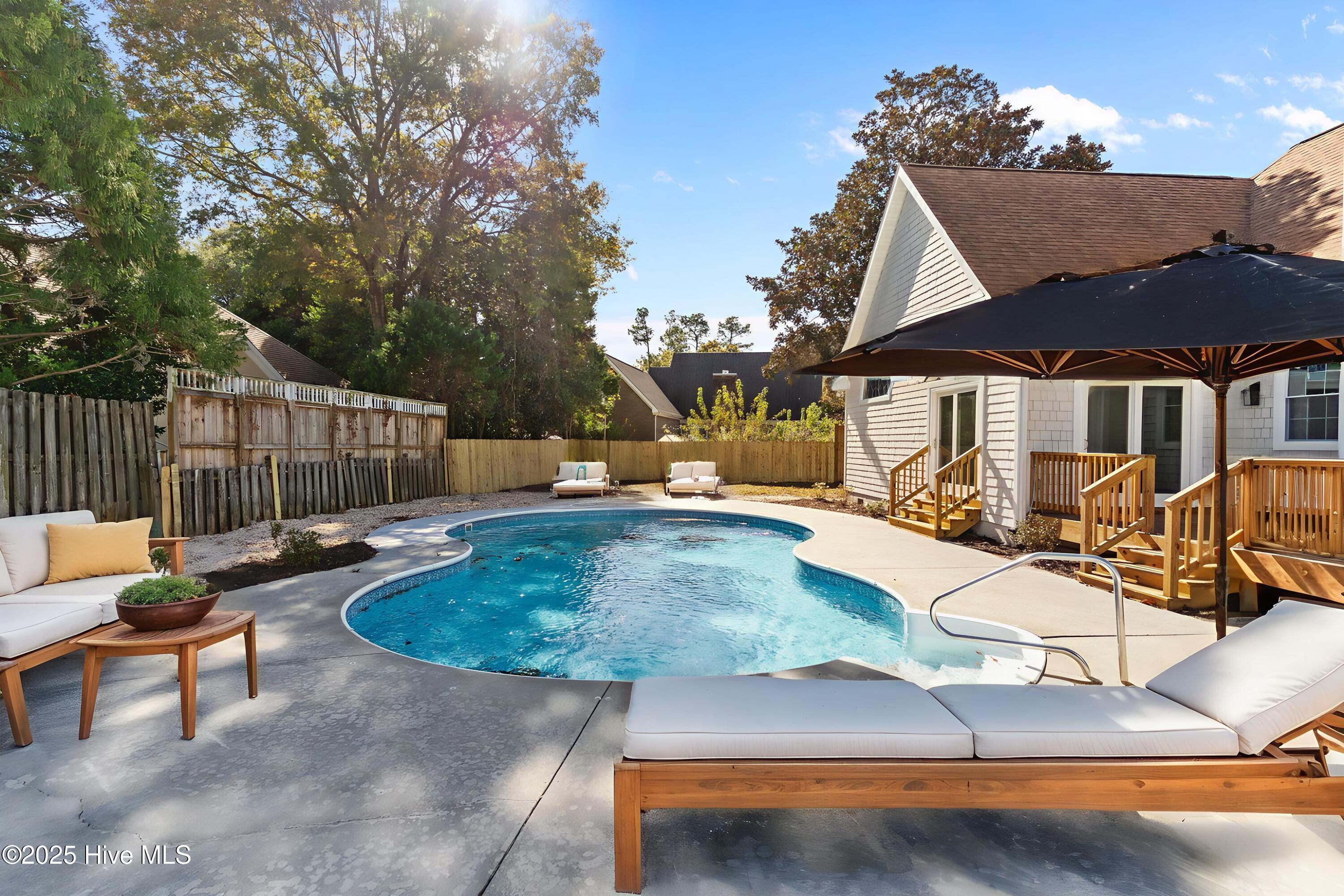 701 Barksdale Road, Wilmington, NC 28409 – photo 3: 11-web-or-mls-BTS08577 - Outdoor - Stand