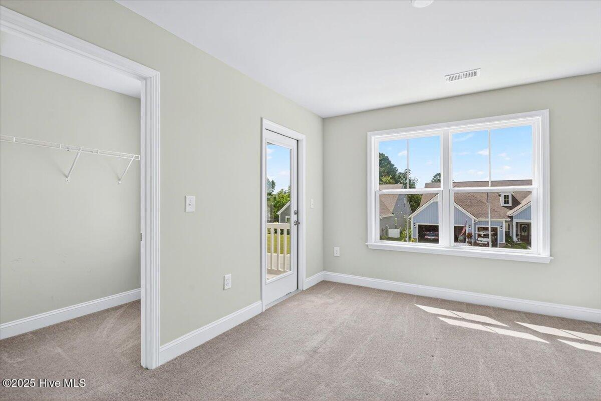 100532421 | Photo 31