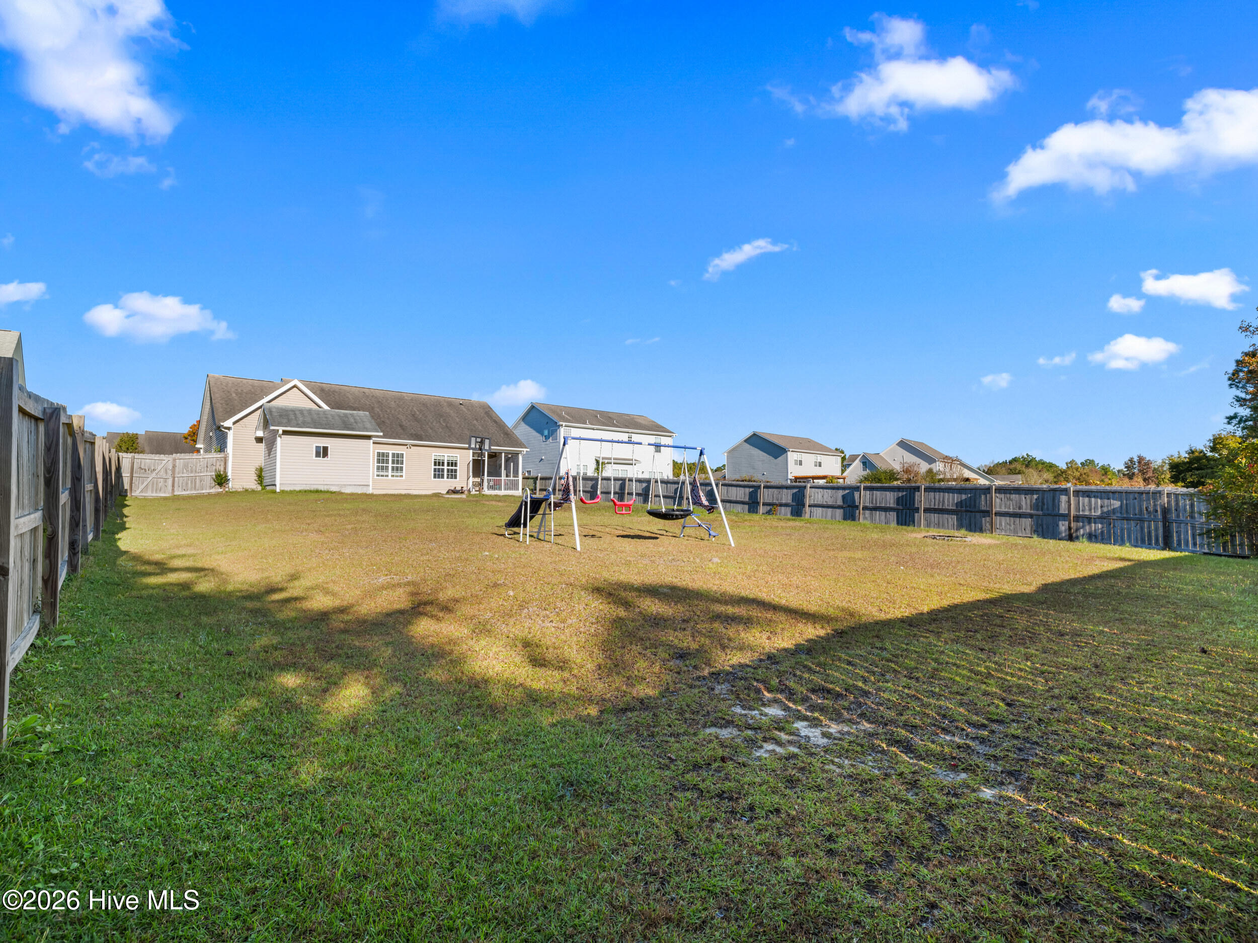 100589314 | Photo 26