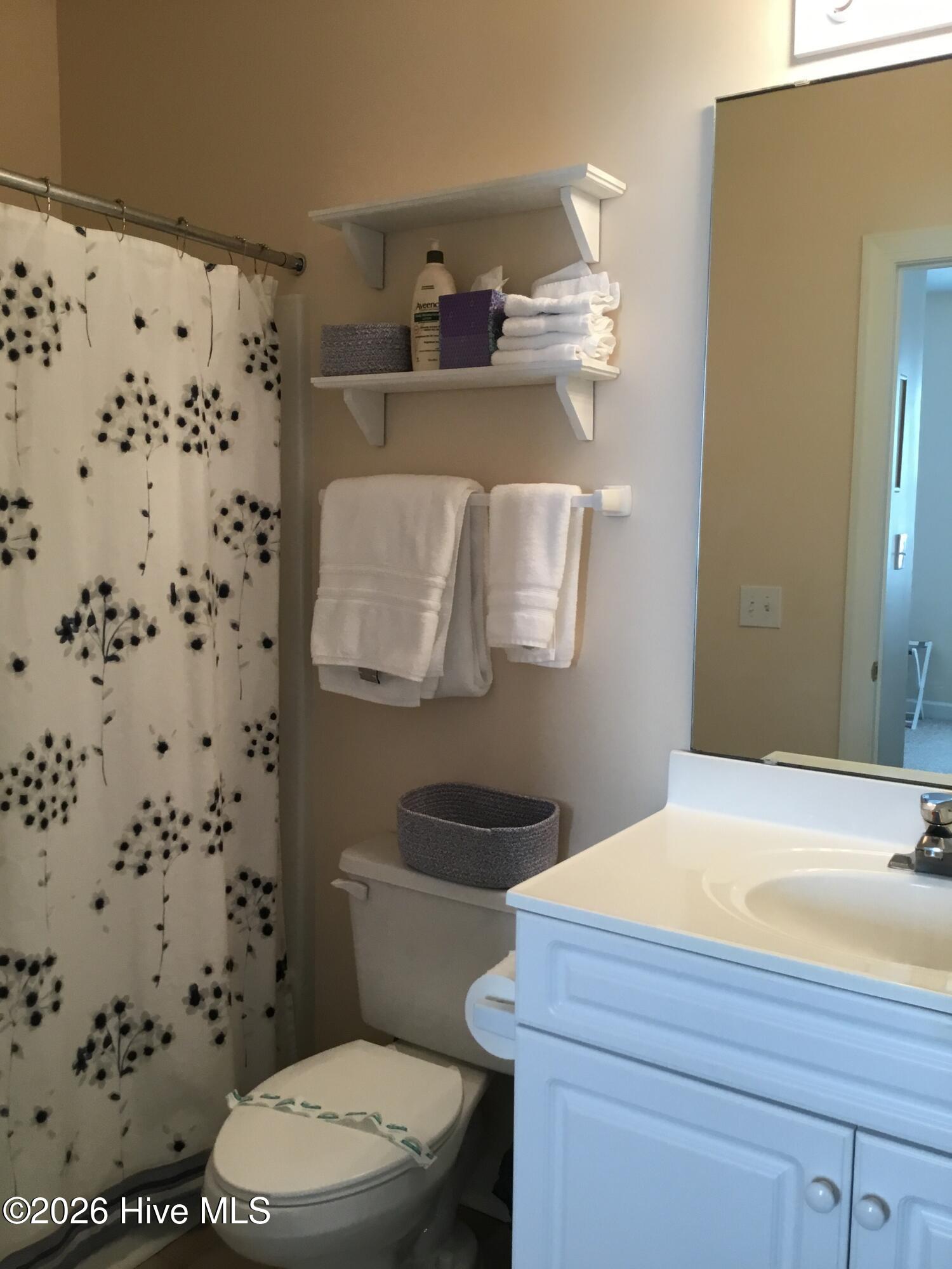 100568898 | Photo 11