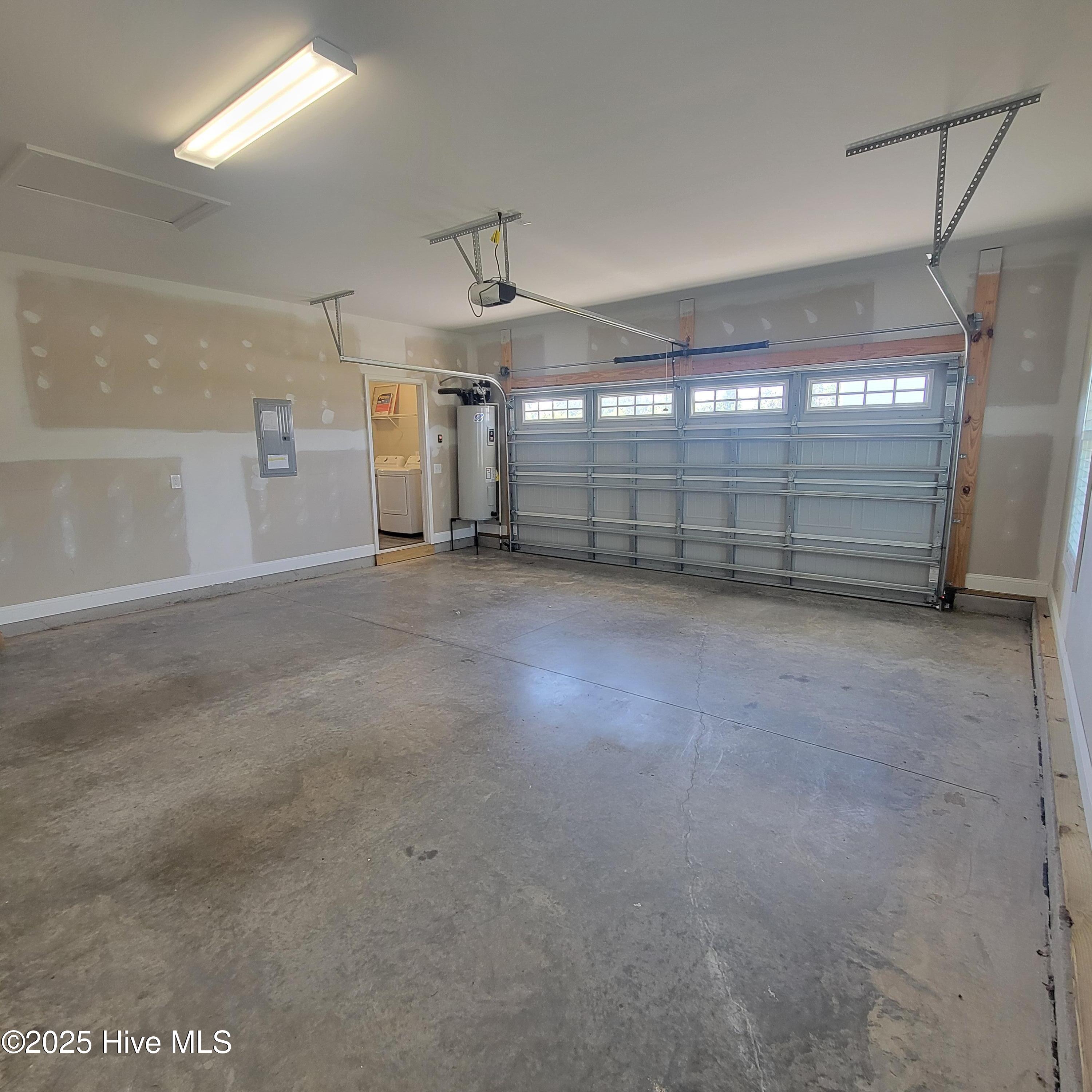 211 W Broughton Lane, Rocky Point, NC 28457 – photo 14: 20250904_143931