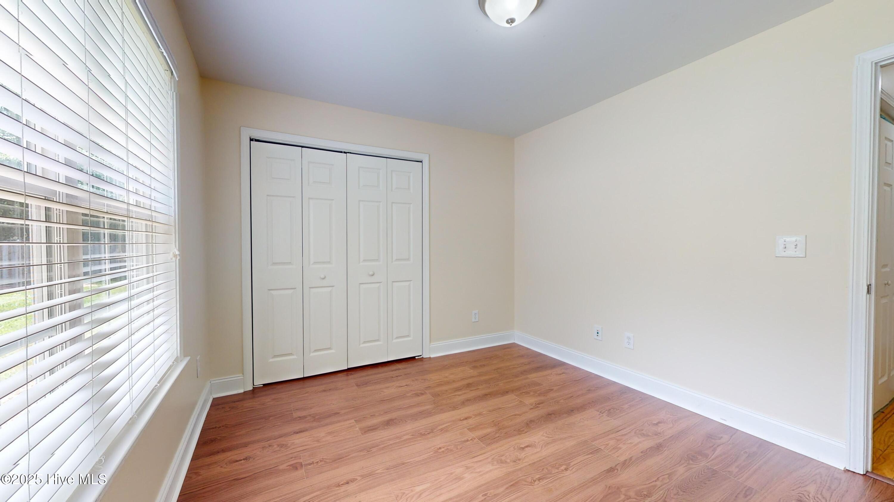 100539889 | Photo 20