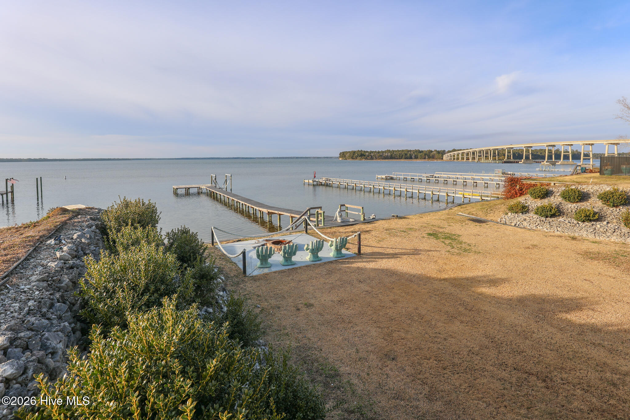 100556044 | Photo 72