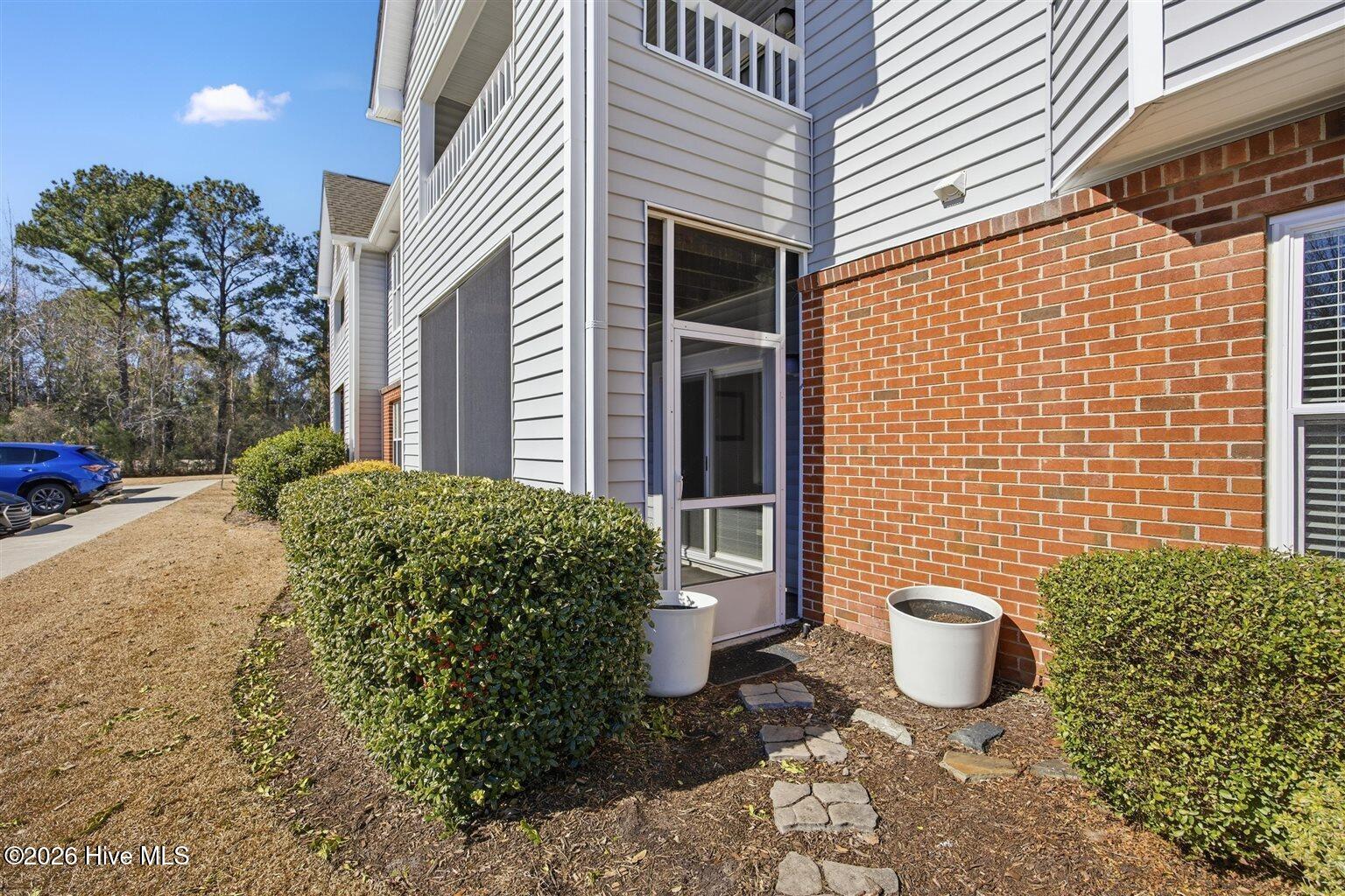 100554604 | Photo 40