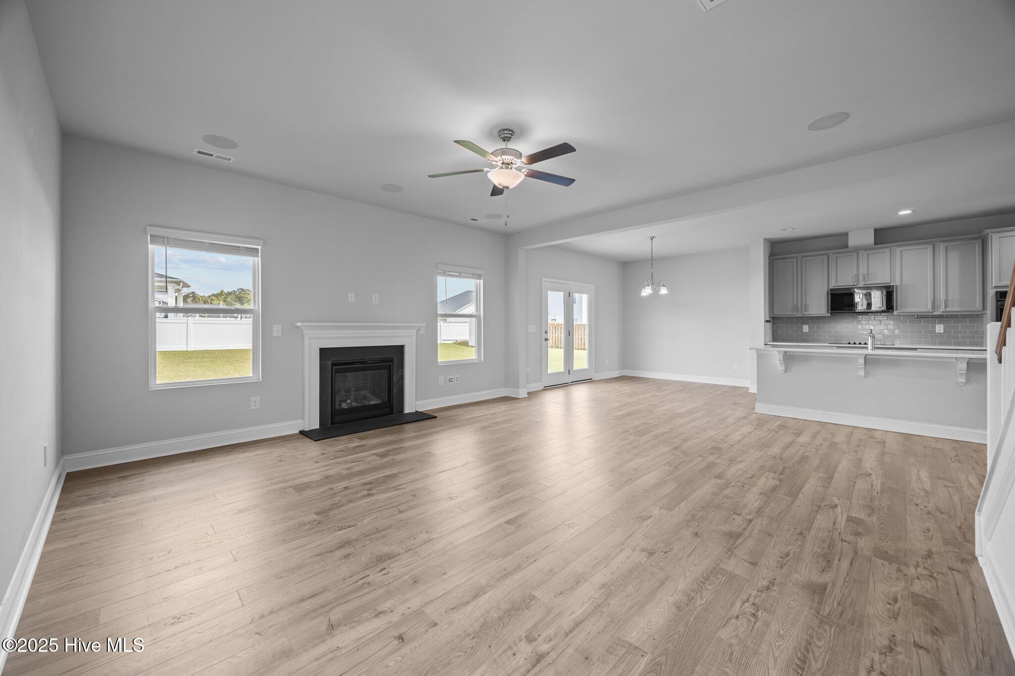 100503242 | Photo 12