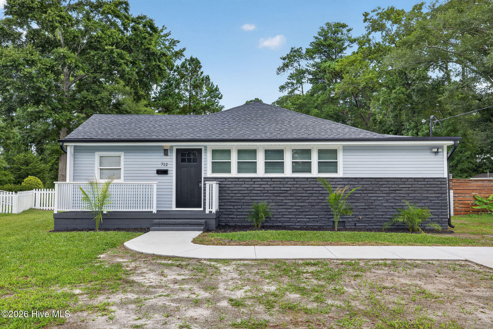 Exterior photo of 712 Rosemont Avenue, Wilmington, NC 28403. MLS: 100599647