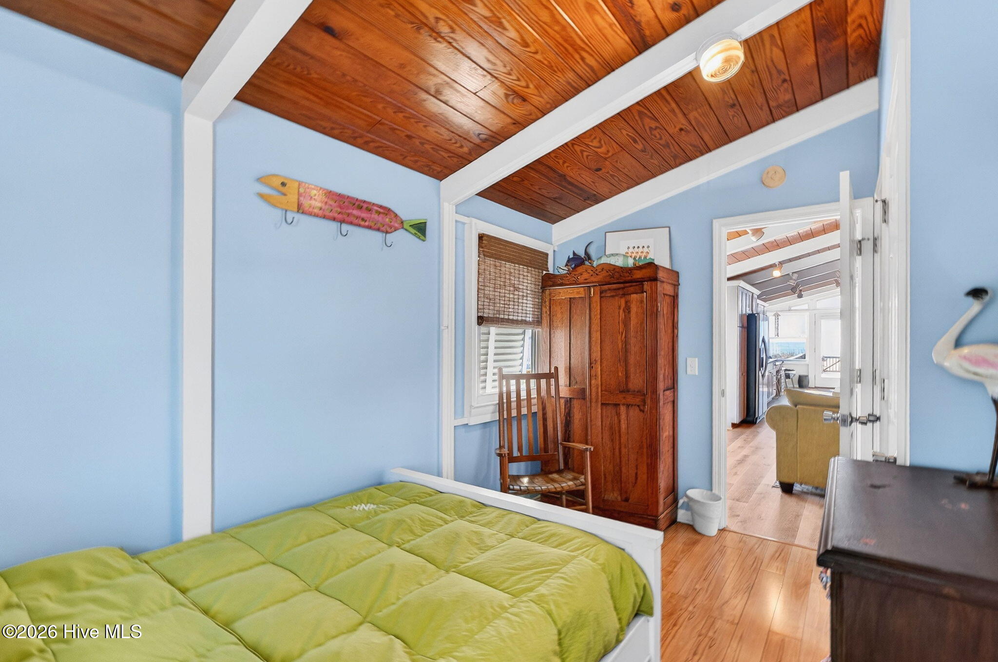 100559967 | Photo 20