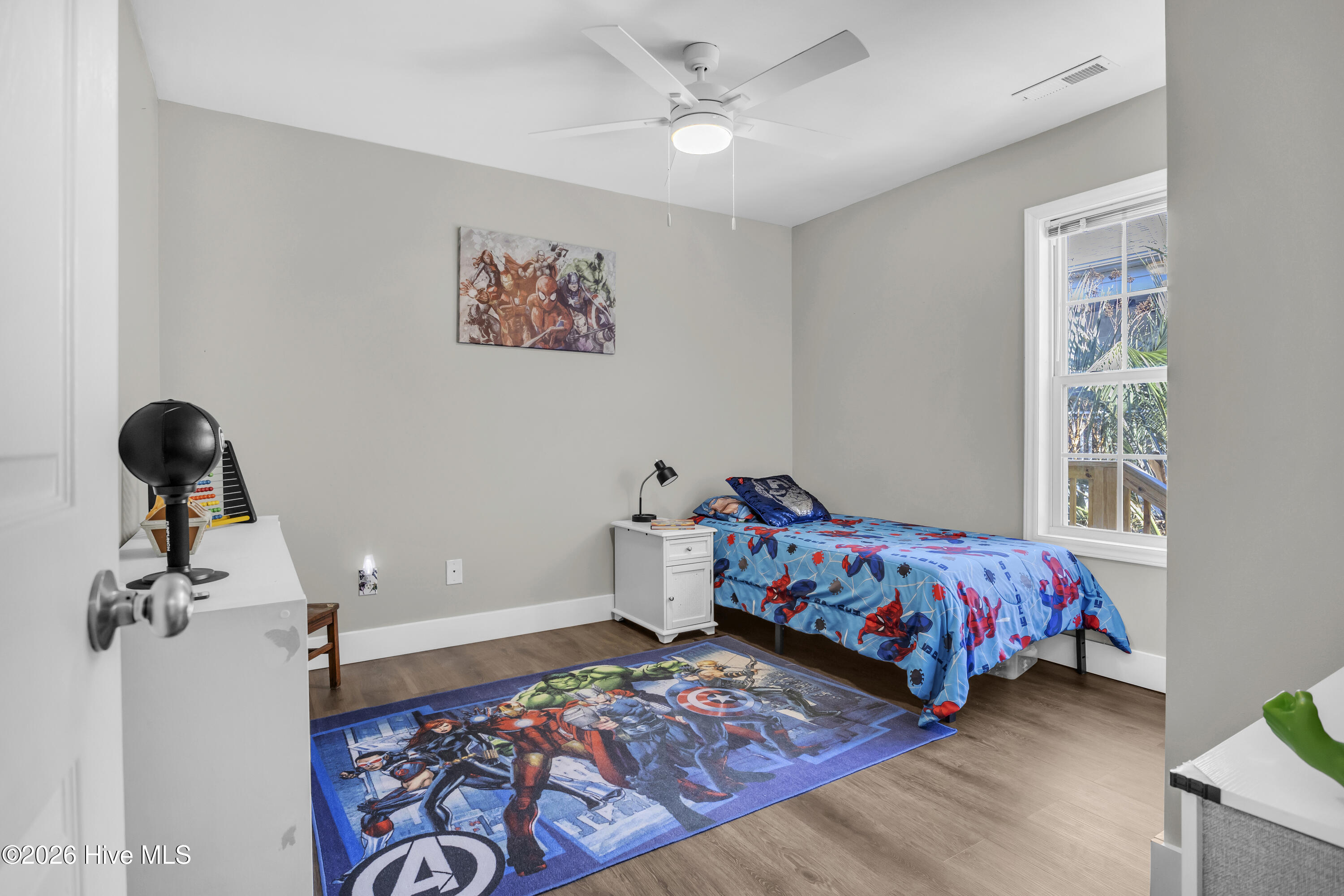 100561178 | Photo 29