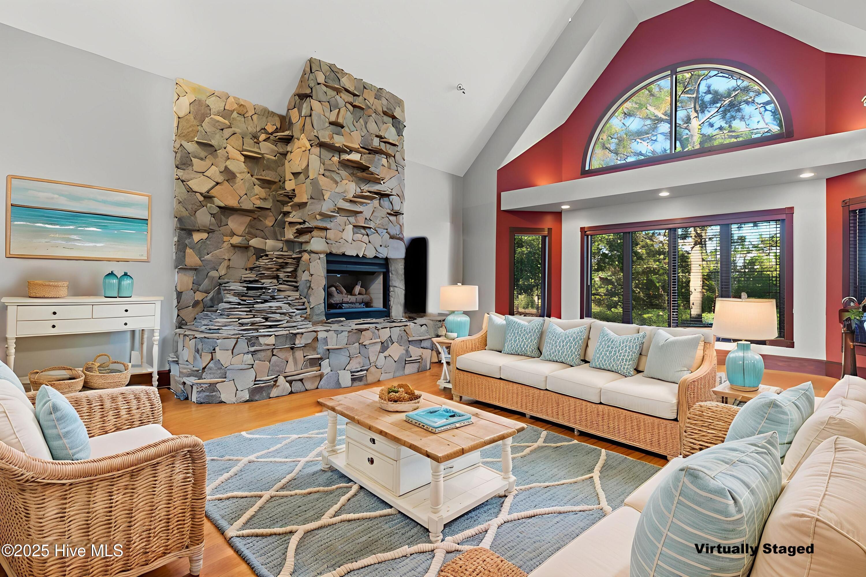 100531940 | Photo 33